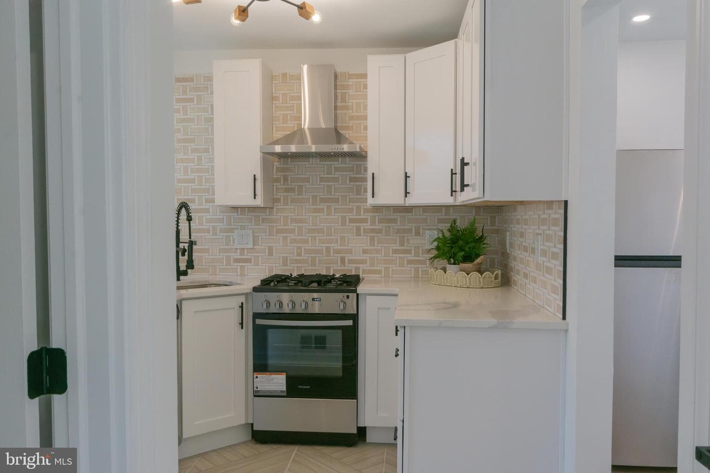5446 Varnum Street photo 18