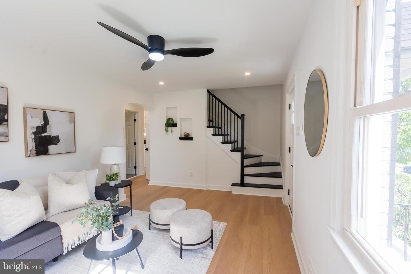 5446 Varnum Street photo 3