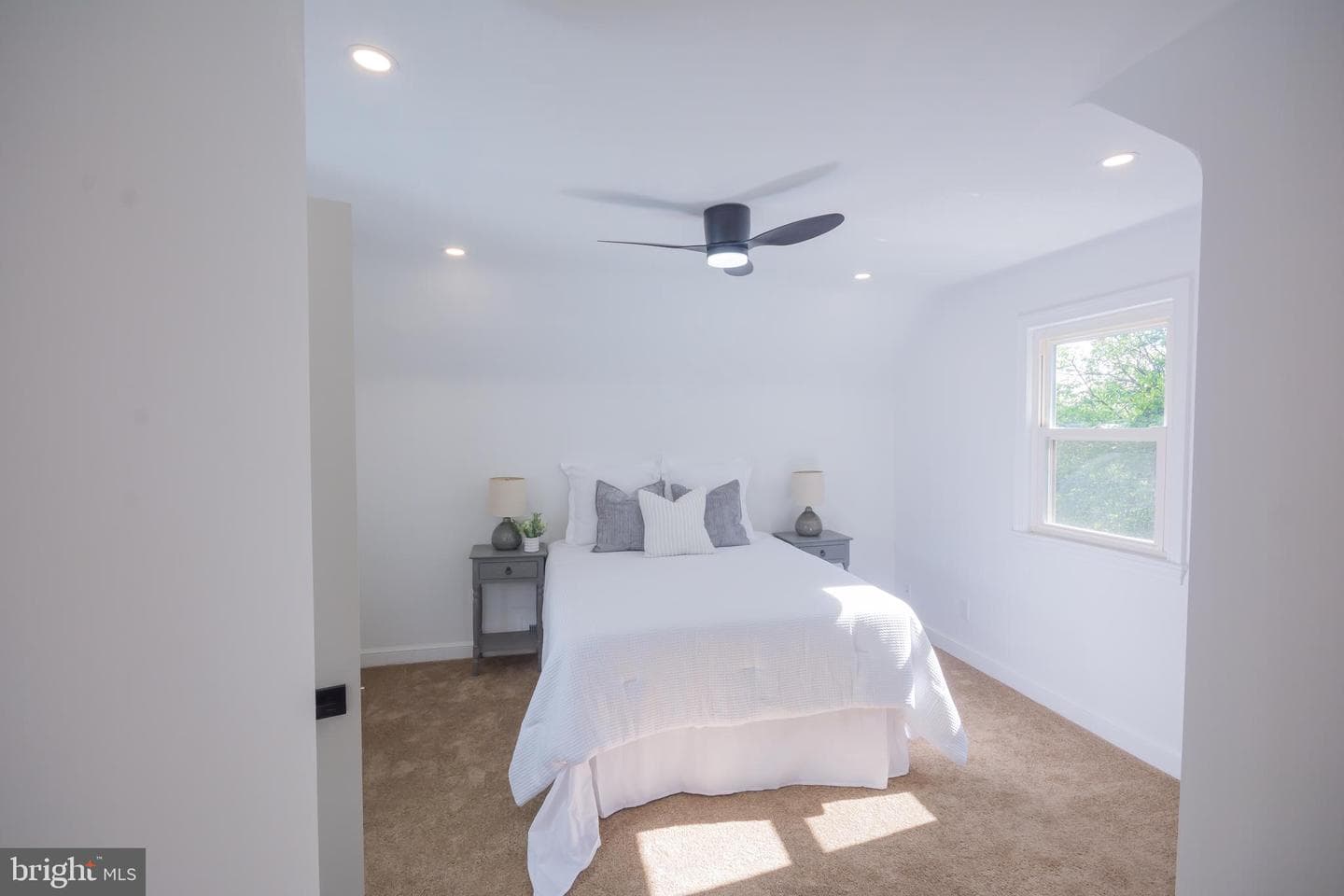 5446 Varnum Street photo 37