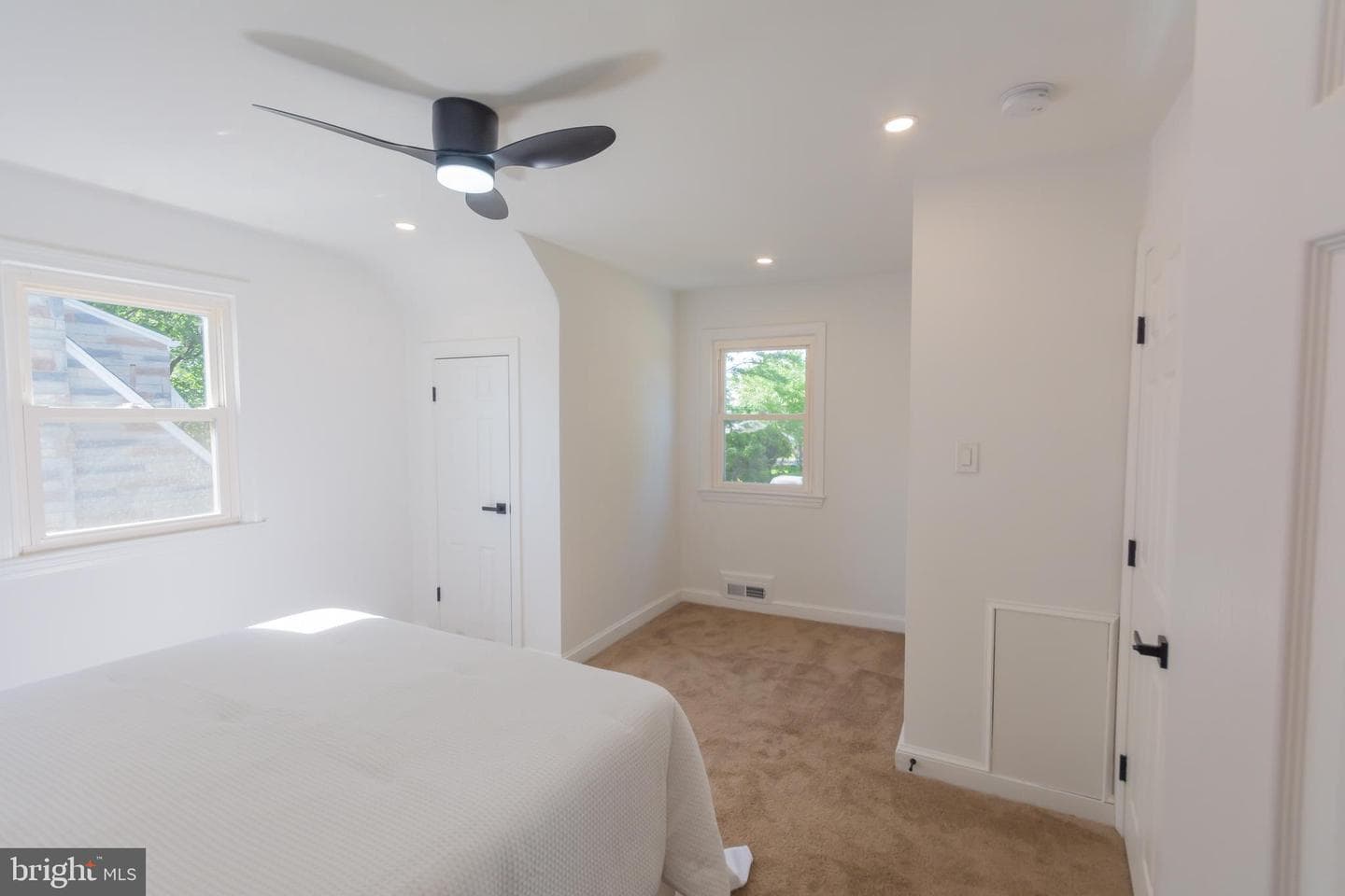 5446 Varnum Street photo 39