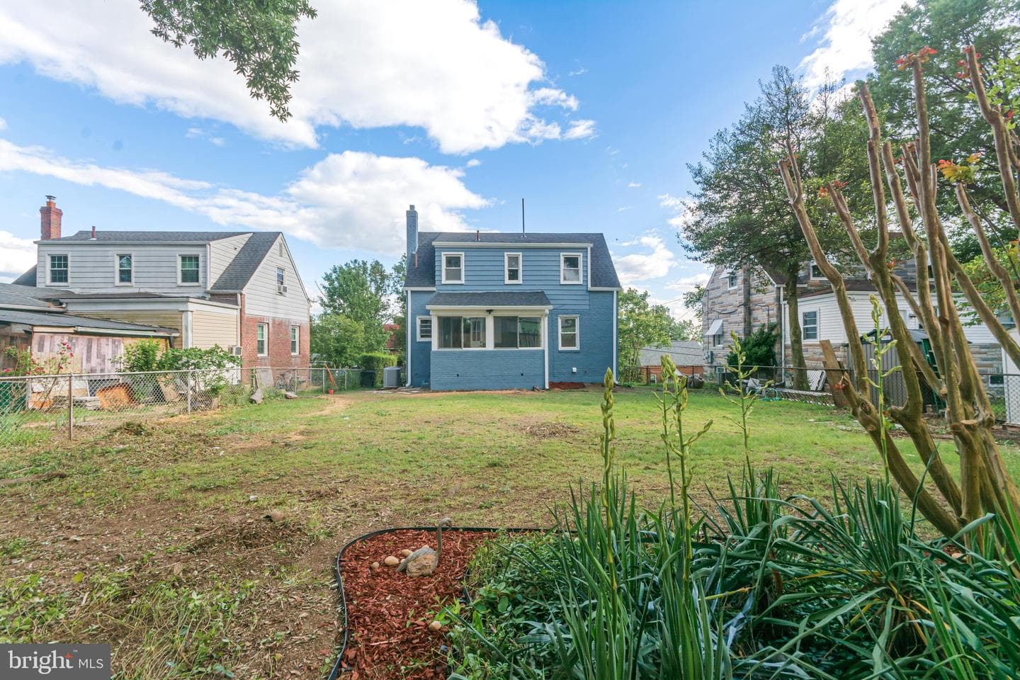 5446 Varnum Street photo 64