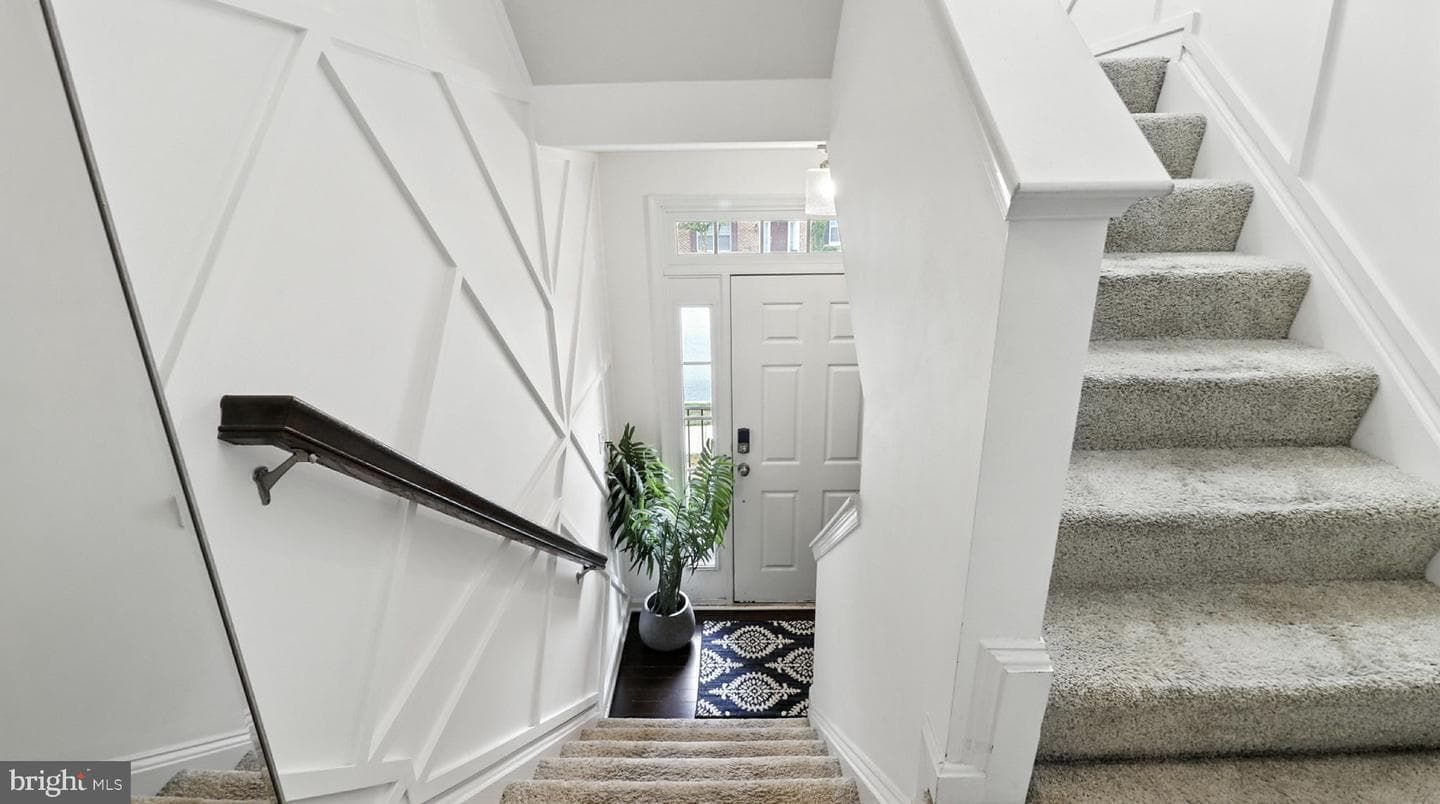 9405 Geaton Park Place photo 5