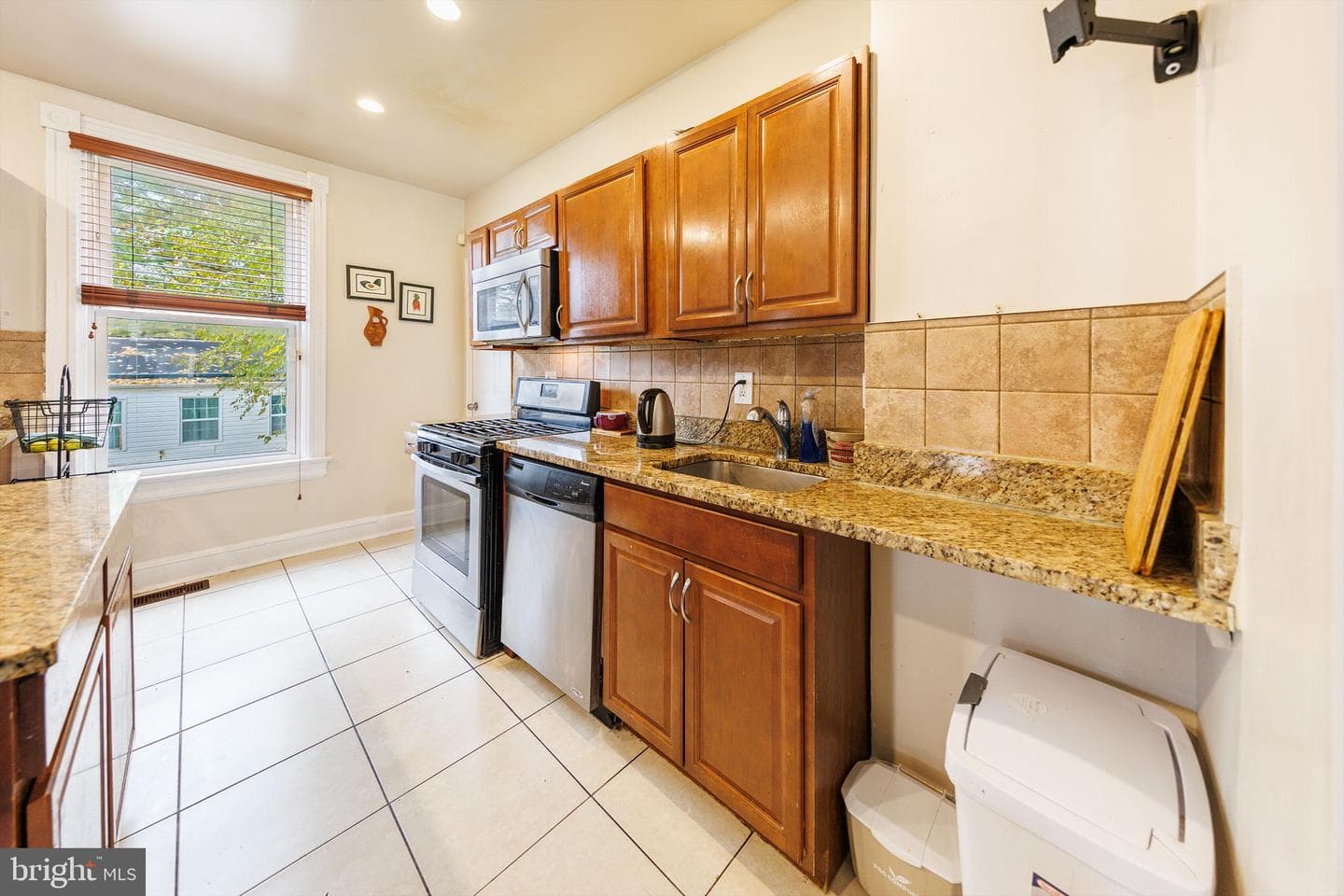 1603 Warren Avenue photo 3