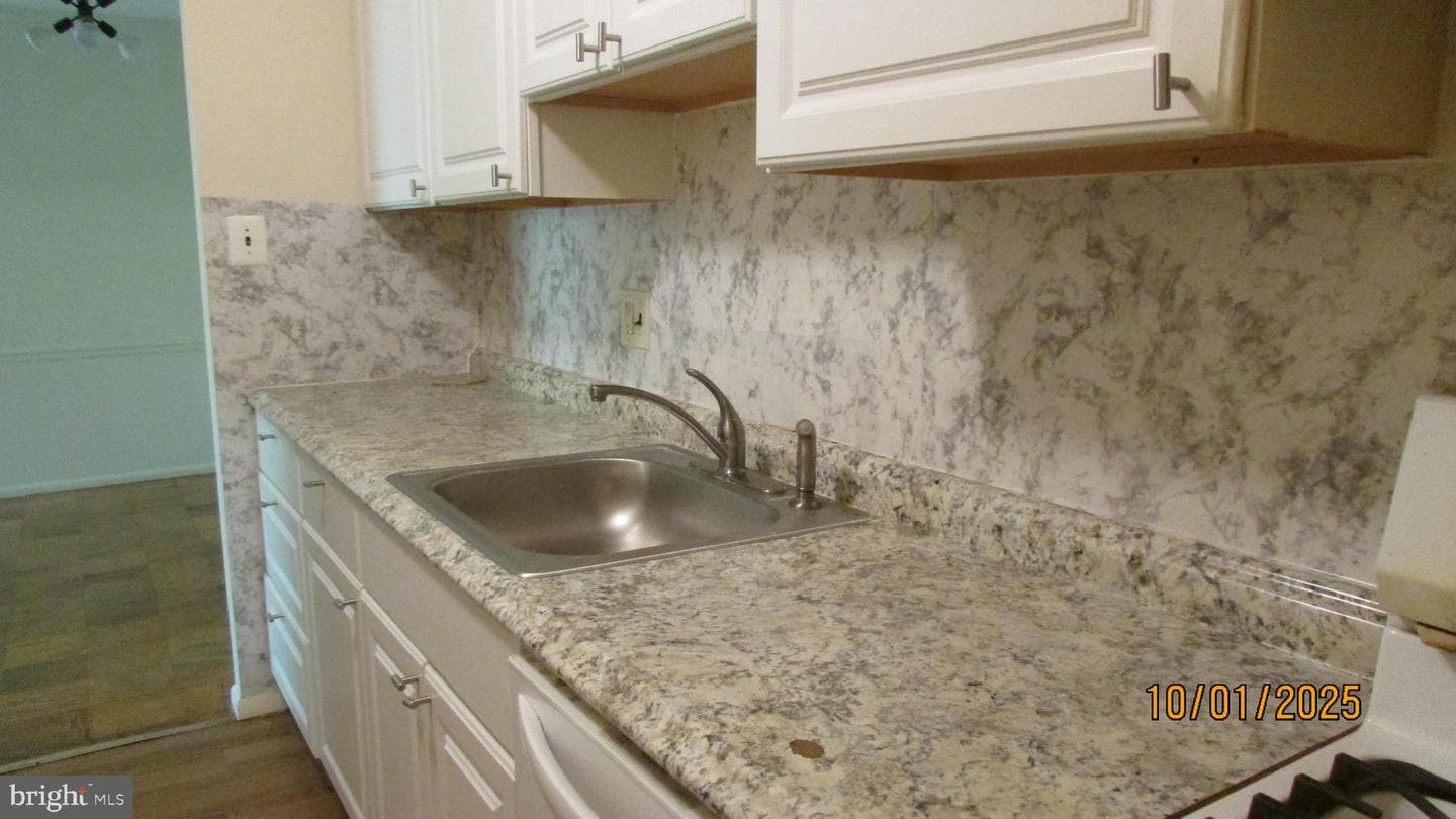5206 Newton Street #202 photo 22