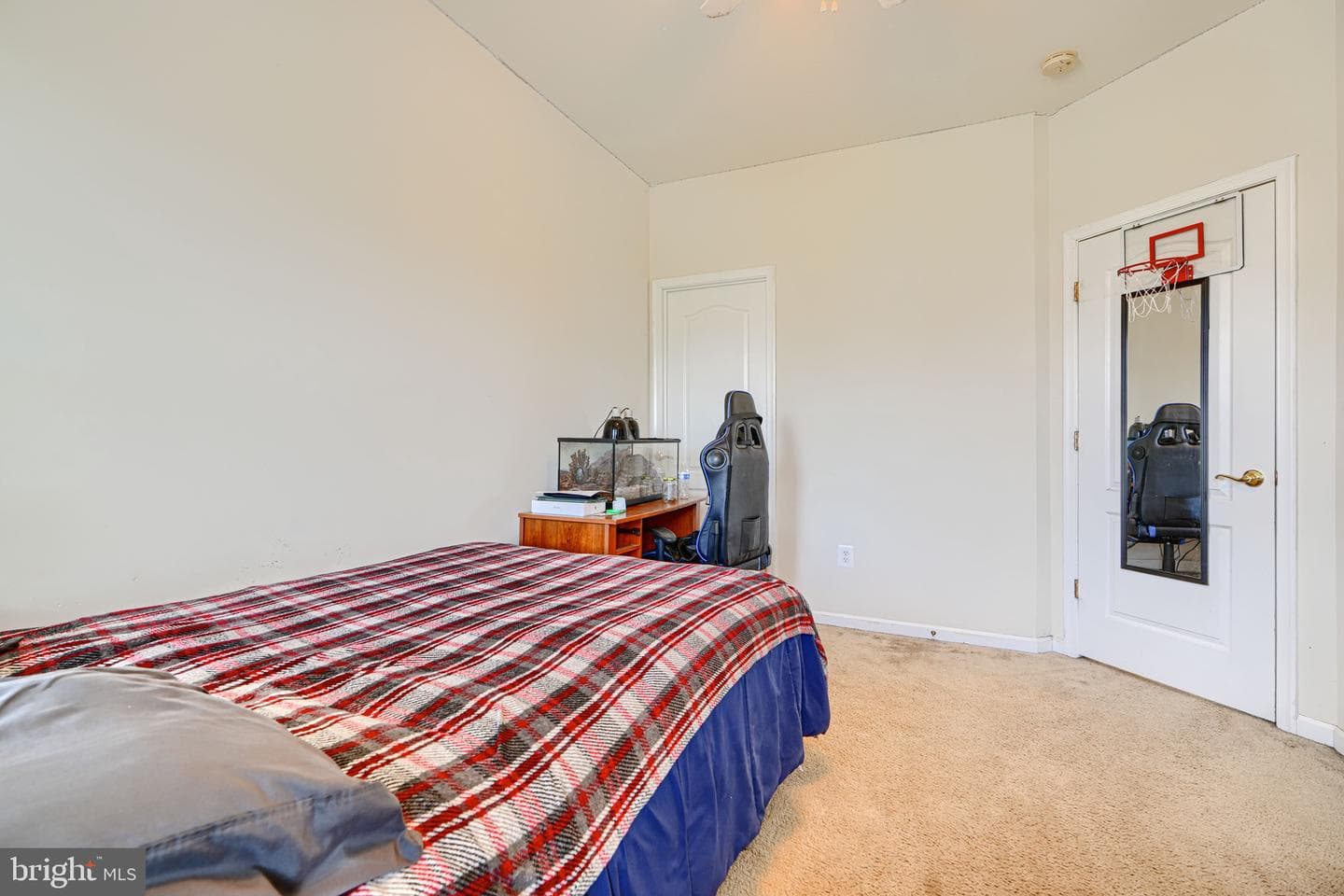 7105 Solomons Court photo 37
