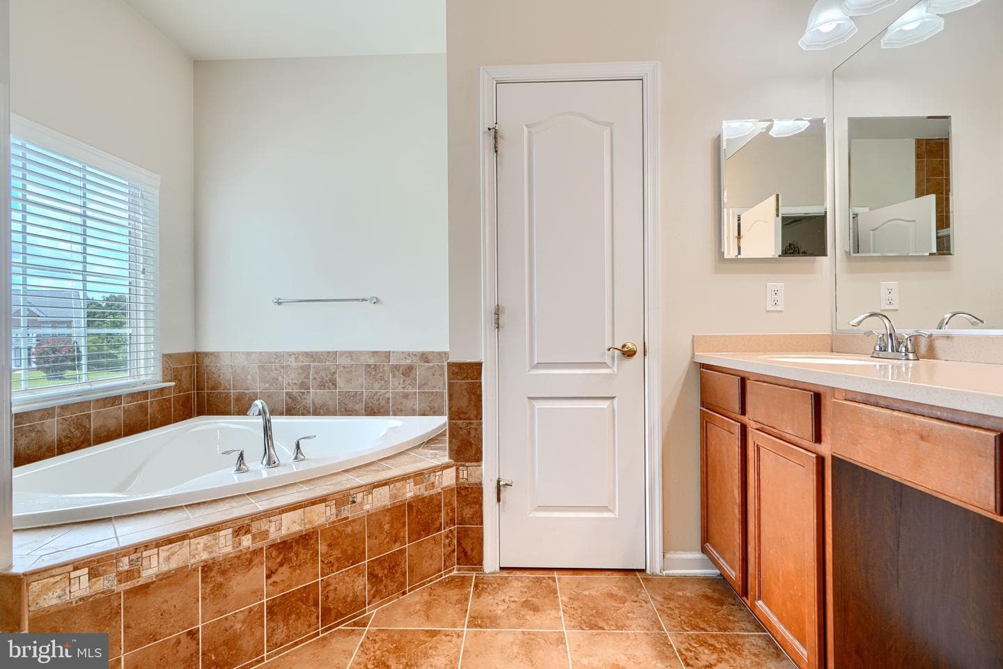 7105 Solomons Court photo 50
