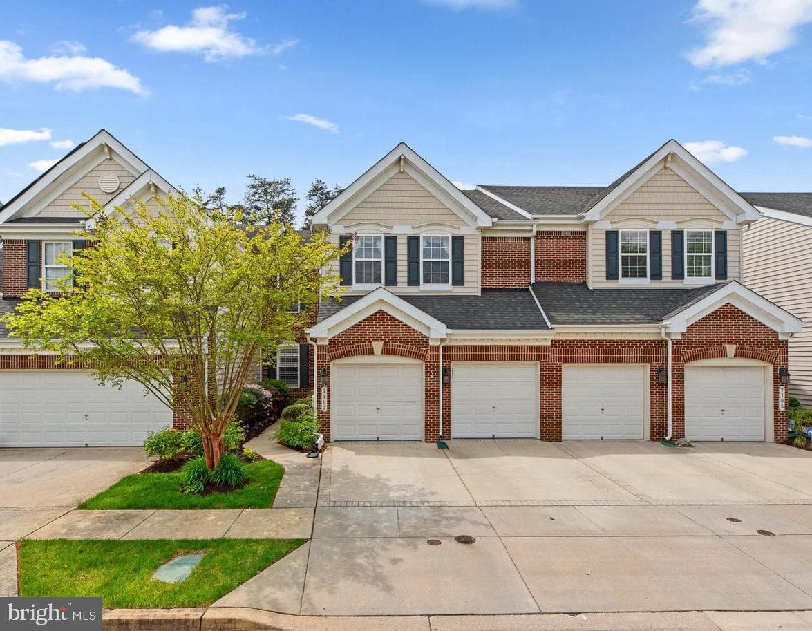 7107 Piney Woods Place photo 1
