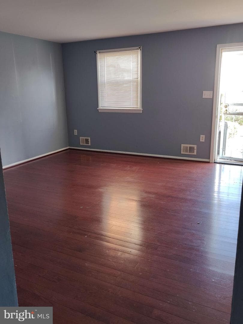 5157 Clacton Avenue #54, Suitland