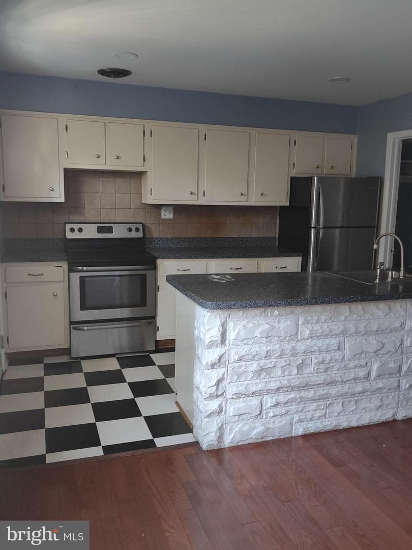 5157 Clacton Avenue #54 photo 5
