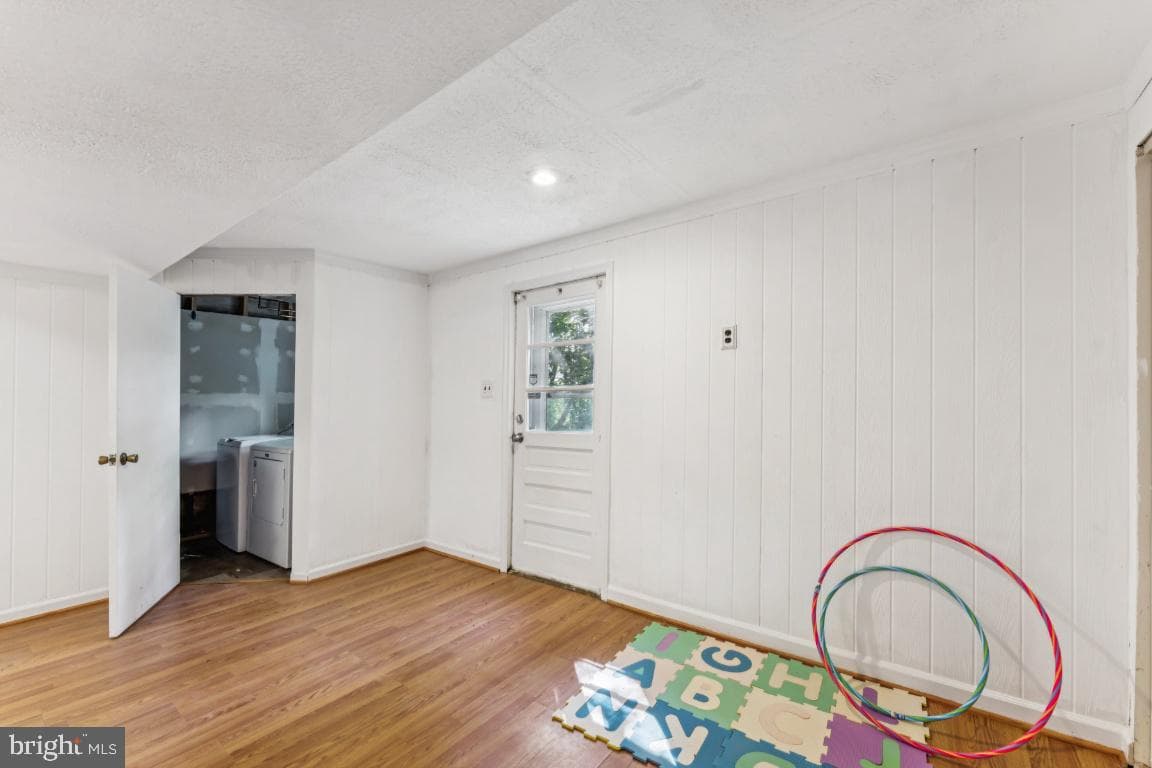 11009 McKay Road photo 15