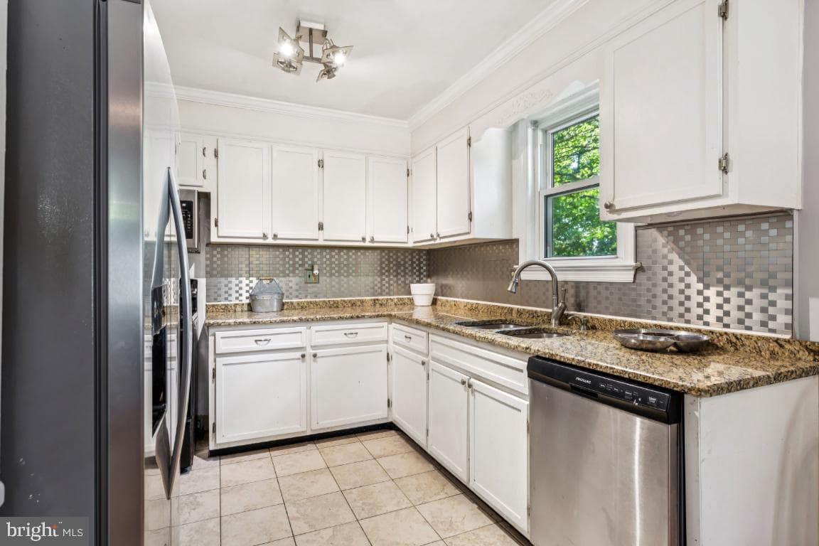 11009 McKay Road photo 7