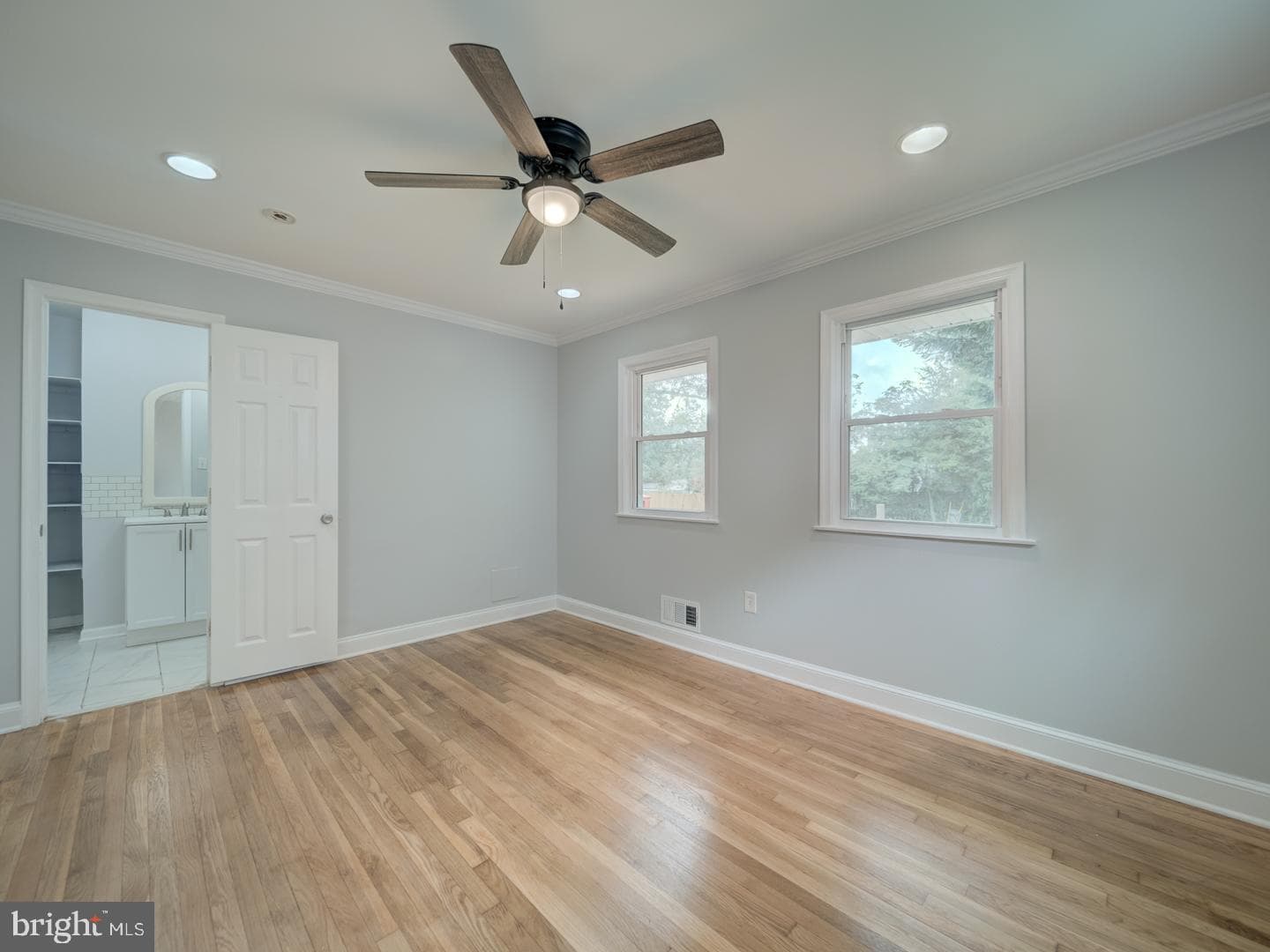 9517 51st Avenue photo 12