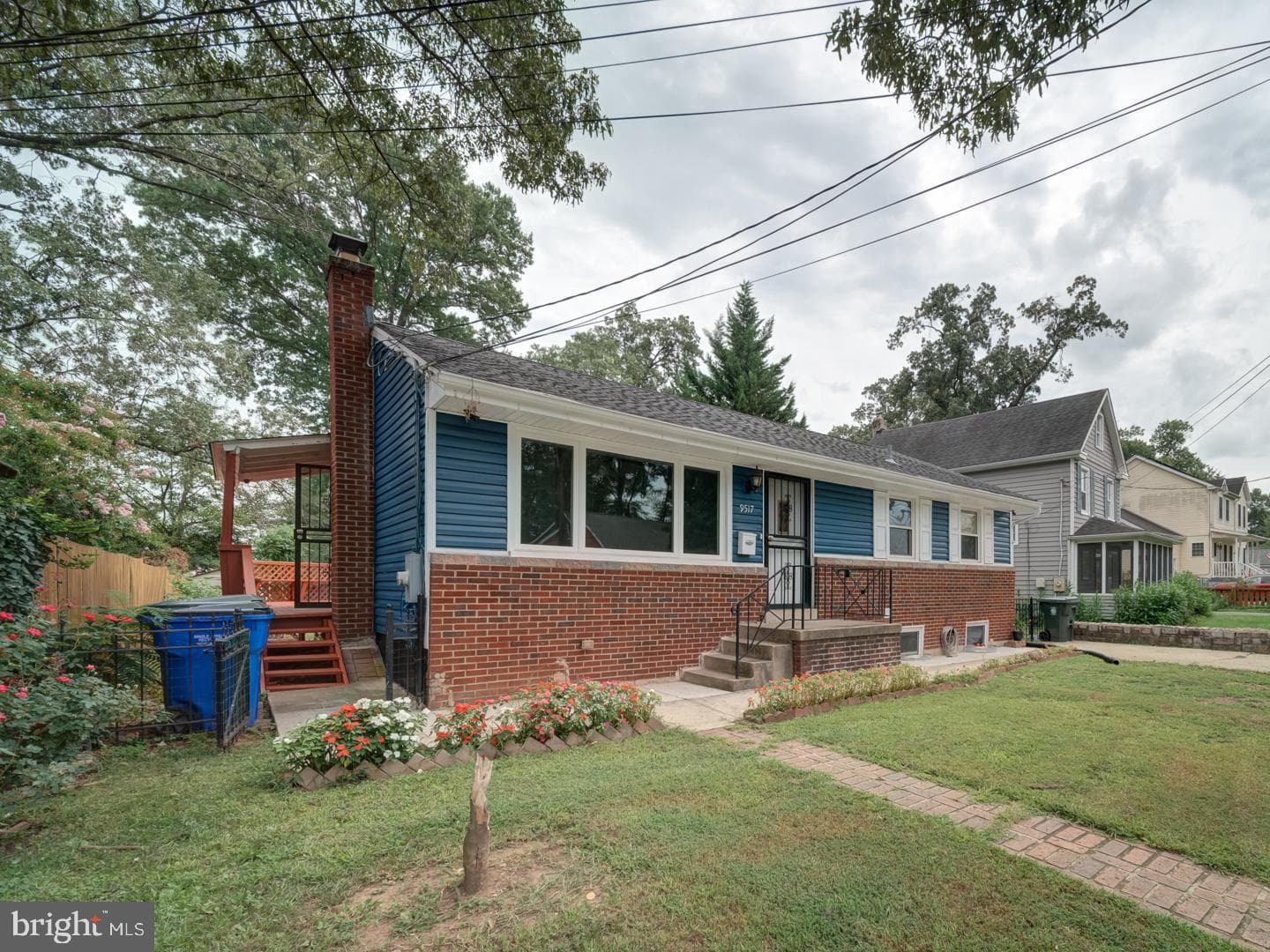 9517 51st Avenue photo 3
