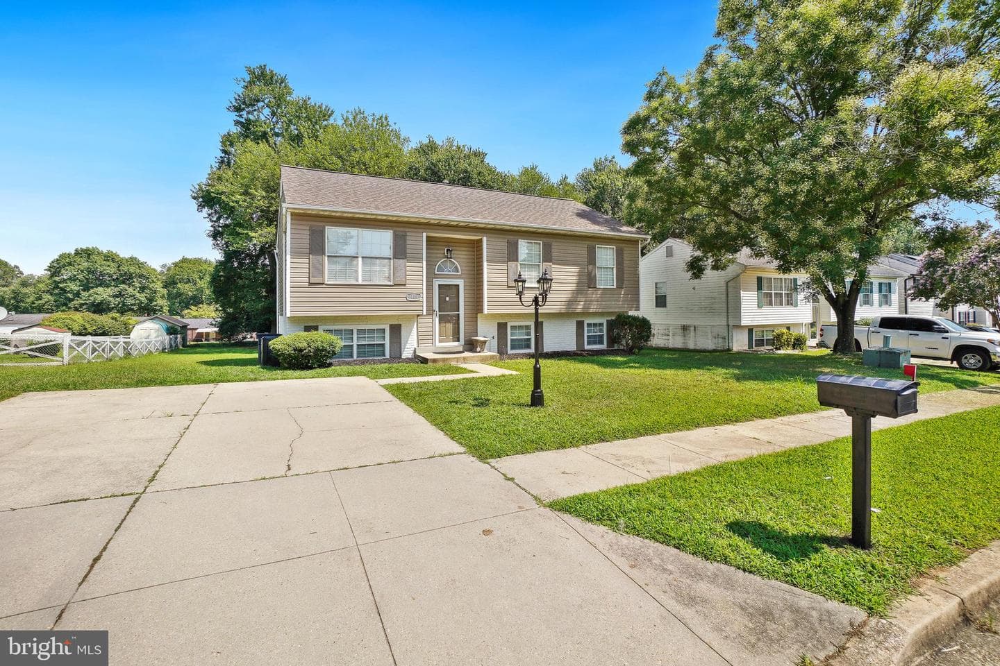3111 Barcroft Drive photo 2
