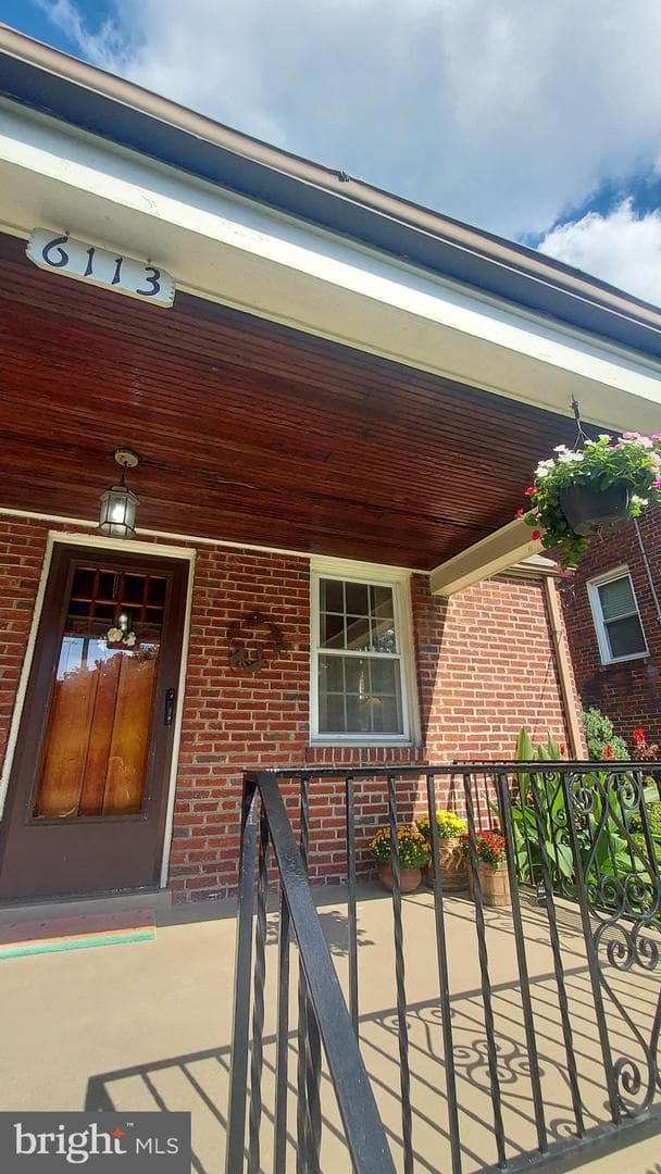 6113 43rd Street photo 3