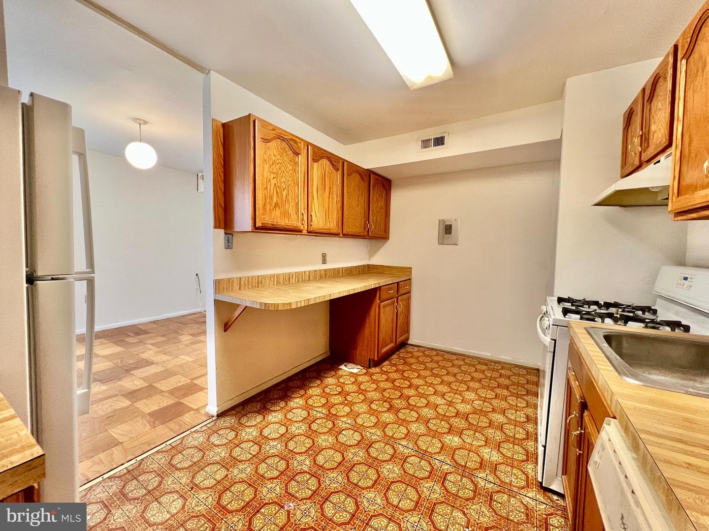 8663 Greenbelt Road #201 photo 15