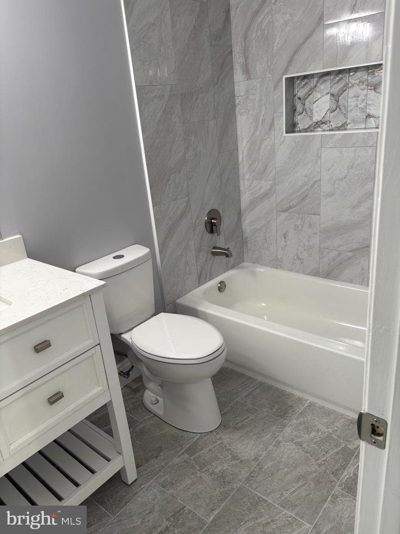 7300 Flag Harbor Drive photo 38