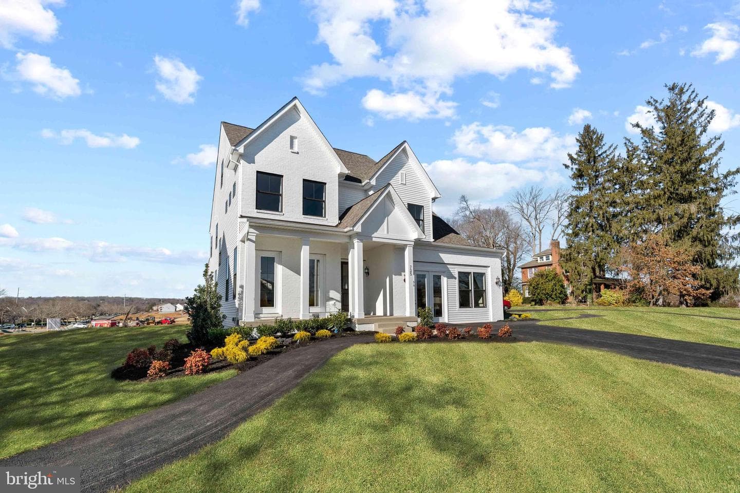 10913 Golden Glow Avenue photo 2
