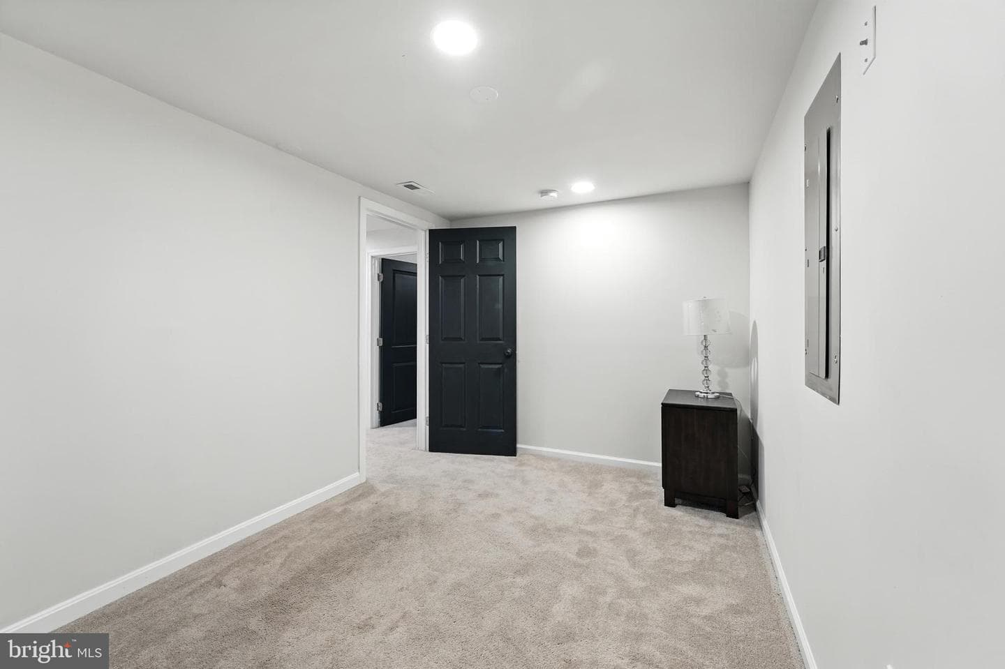 6305 Middleton Lane photo 42