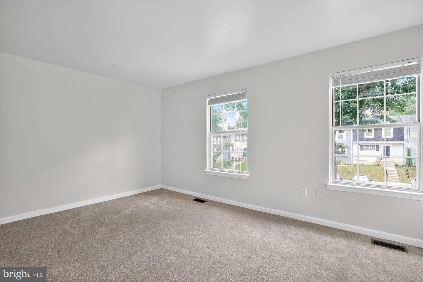 5707 Falkland Place photo 23