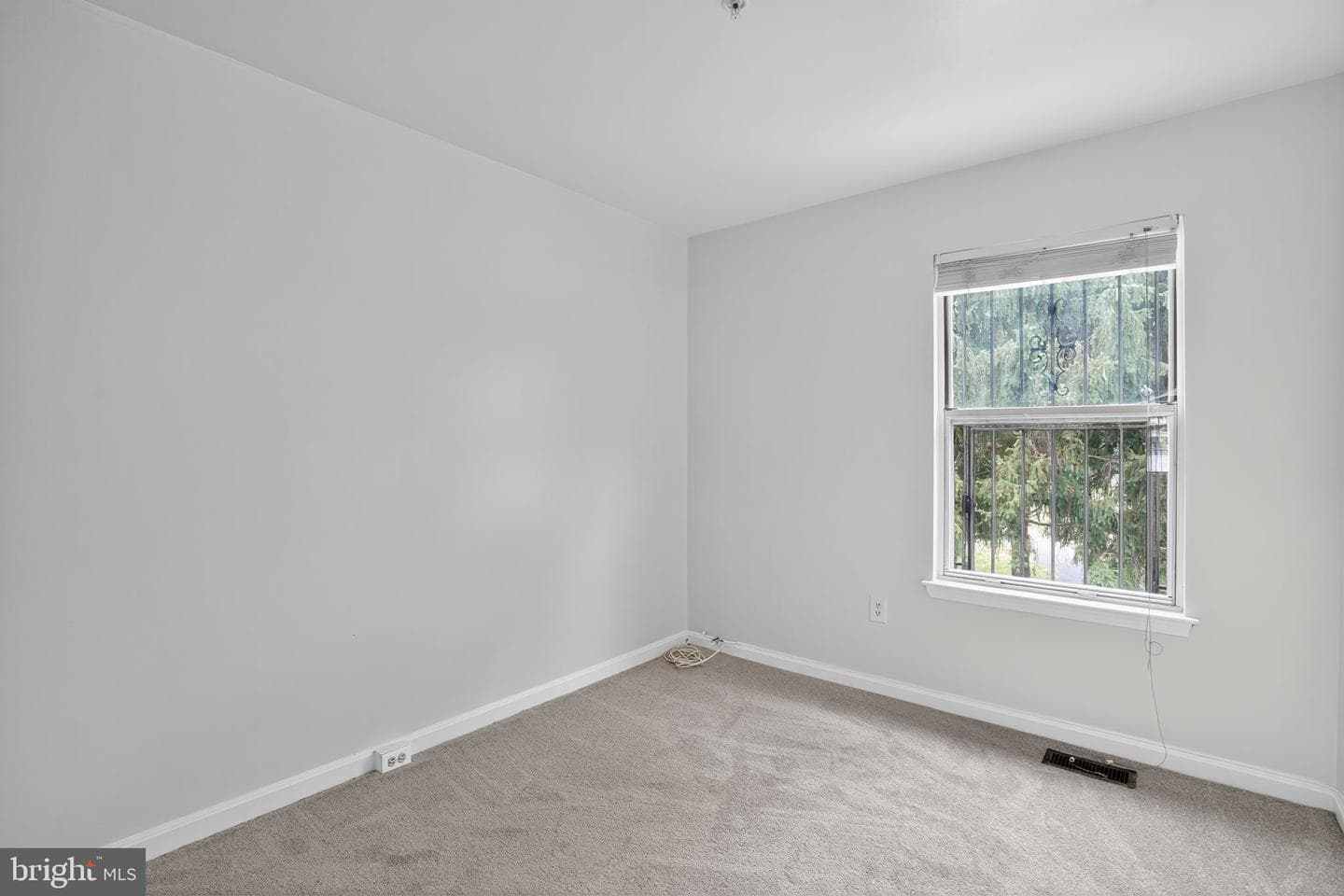 5707 Falkland Place photo 27