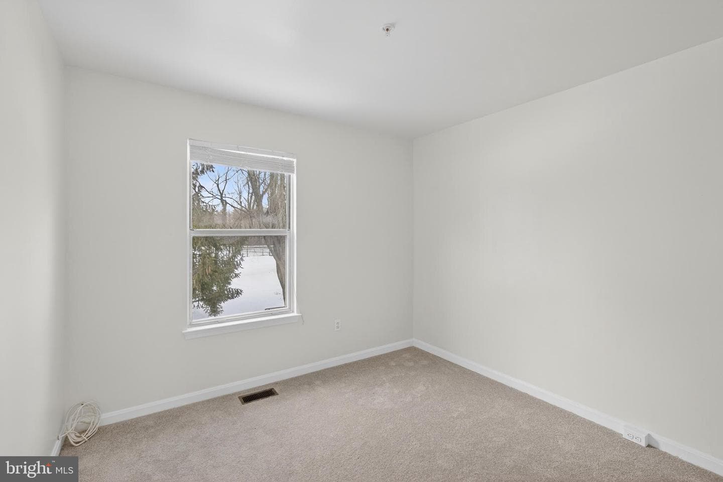 5707 Falkland Place photo 33