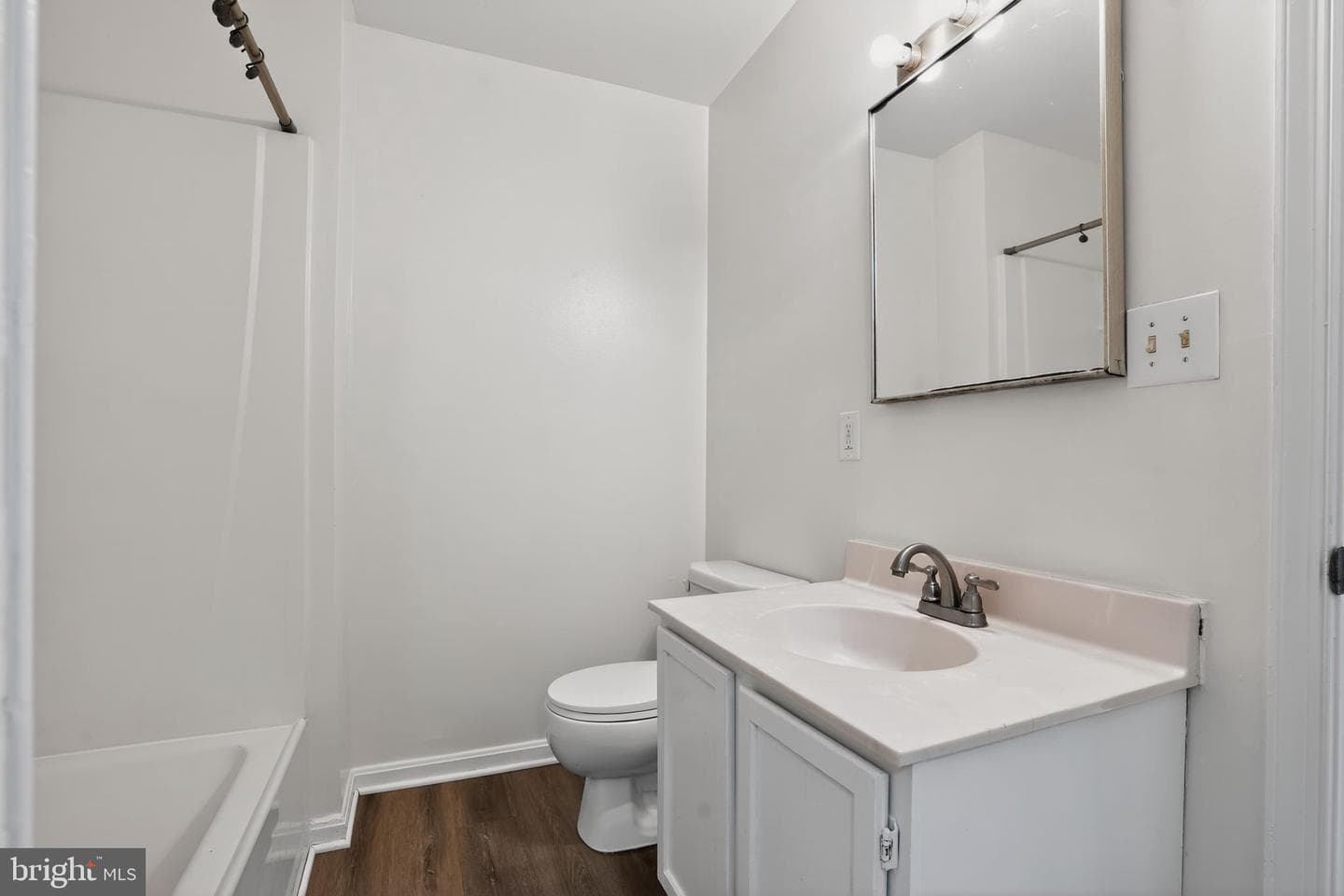 5707 Falkland Place photo 36