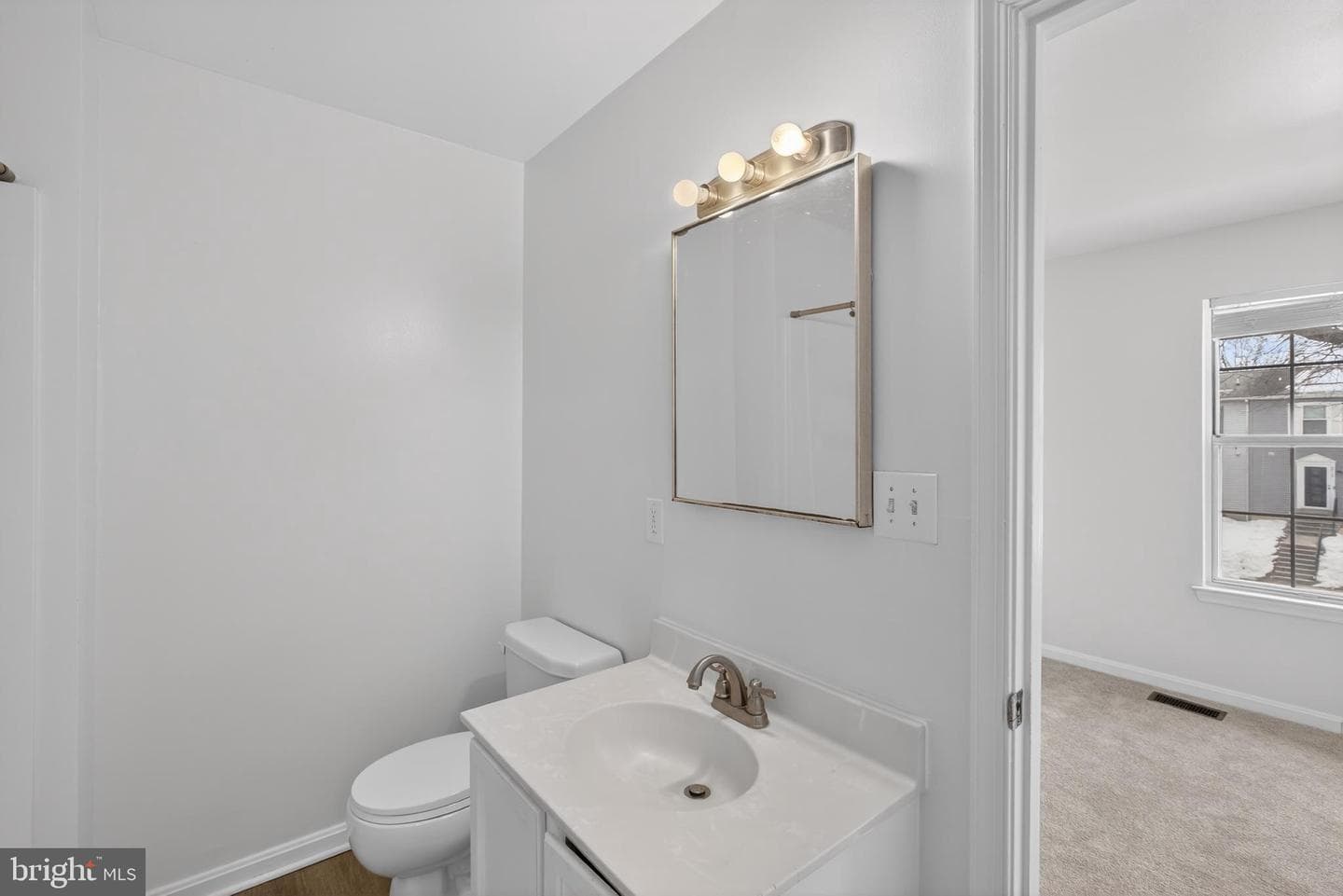 5707 Falkland Place photo 37