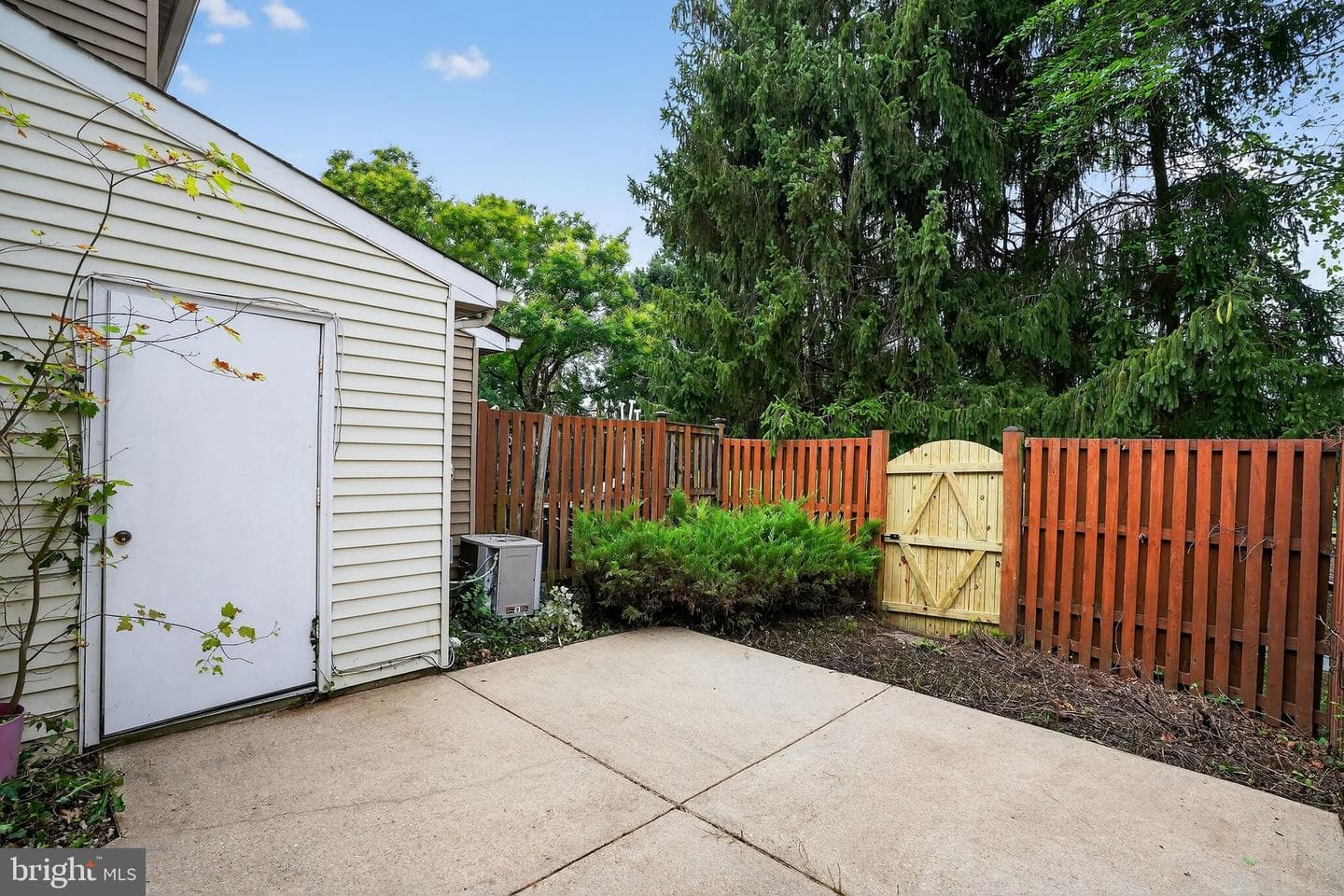5707 Falkland Place photo 46
