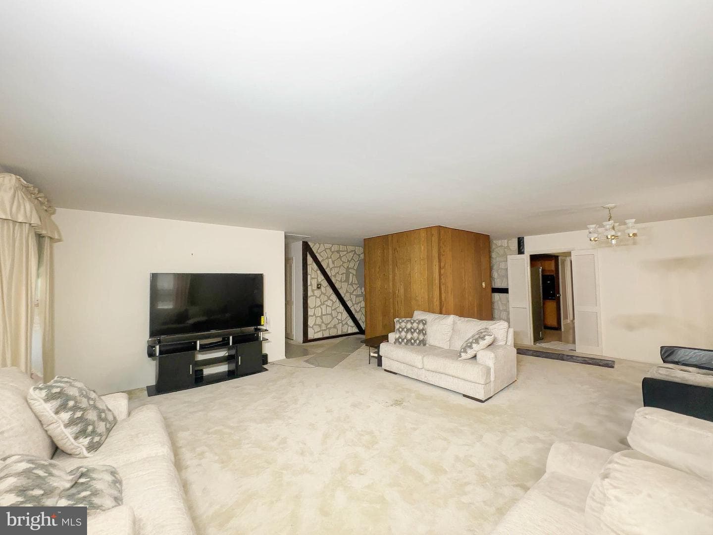 16022 Pond Meadow Lane photo 23