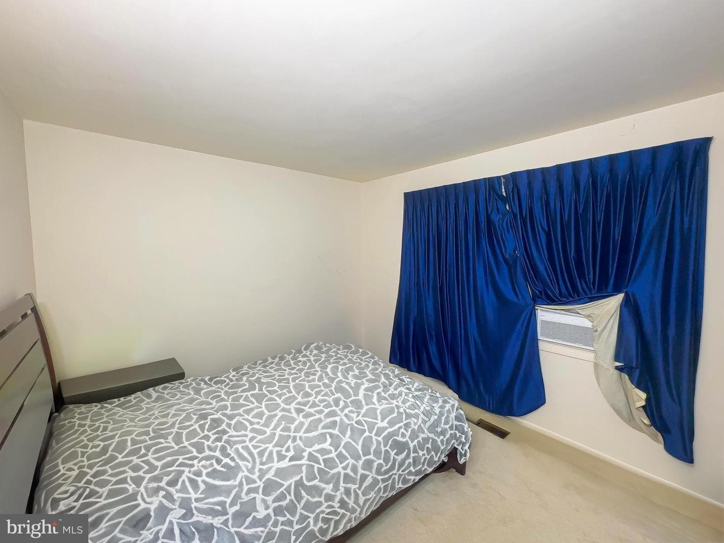 16022 Pond Meadow Lane photo 24