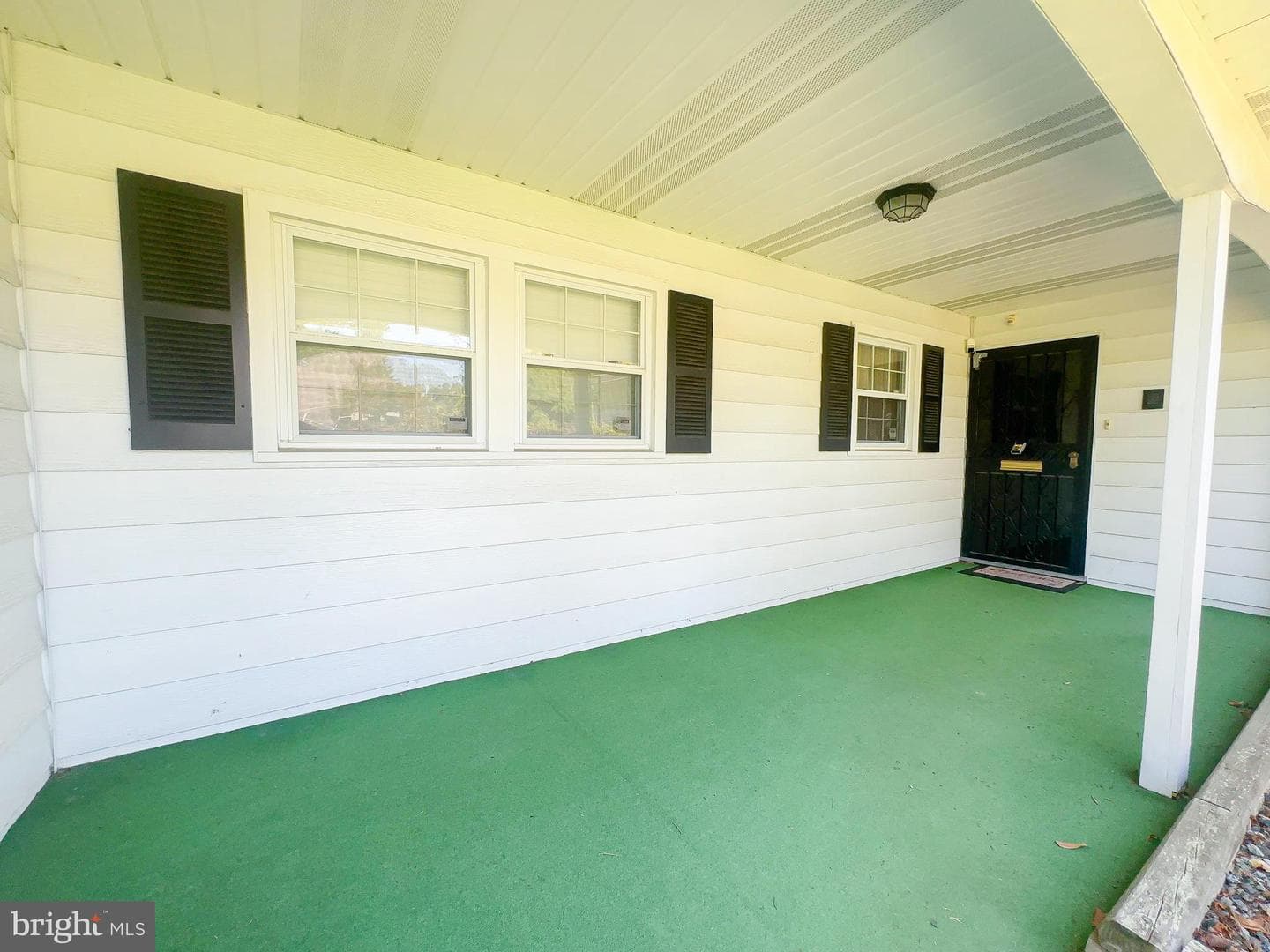 16022 Pond Meadow Lane photo 5