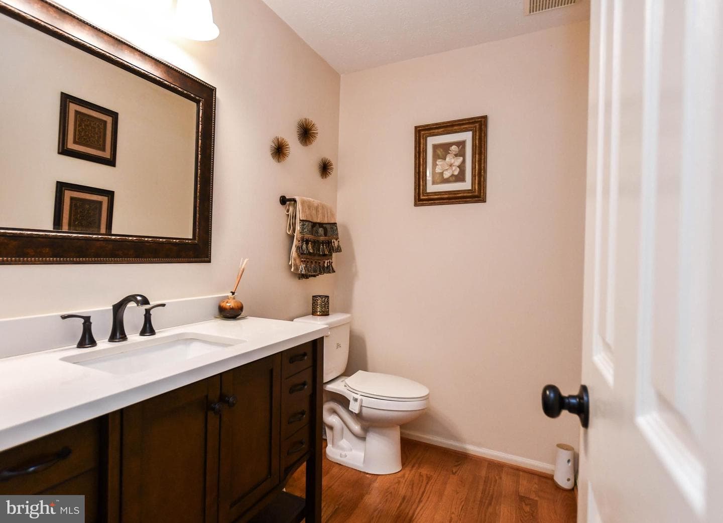 1414 Fairlakes Place photo 25