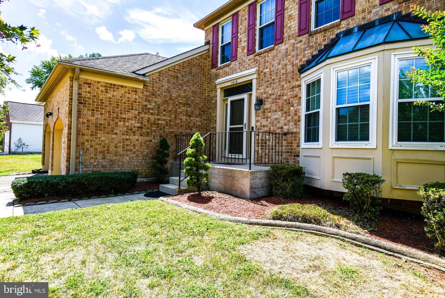 1414 Fairlakes Place photo 3
