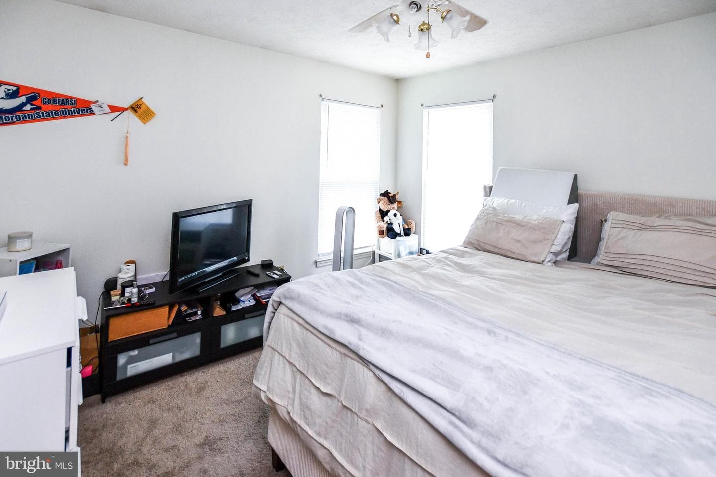 1414 Fairlakes Place photo 35