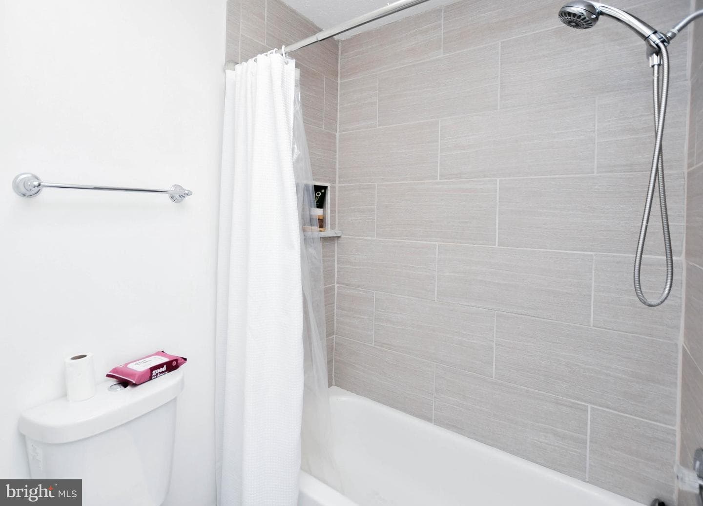 1414 Fairlakes Place photo 37