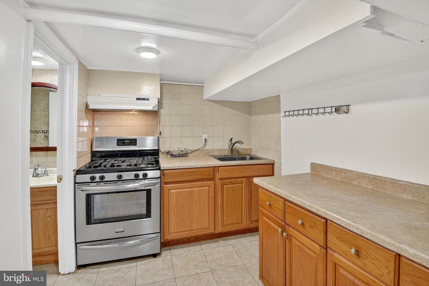 3700 Webster Street photo 22