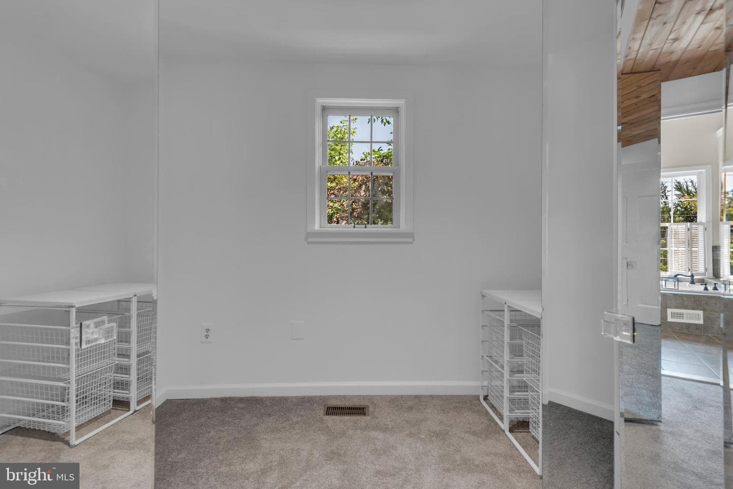8200 Potomac Avenue photo 39