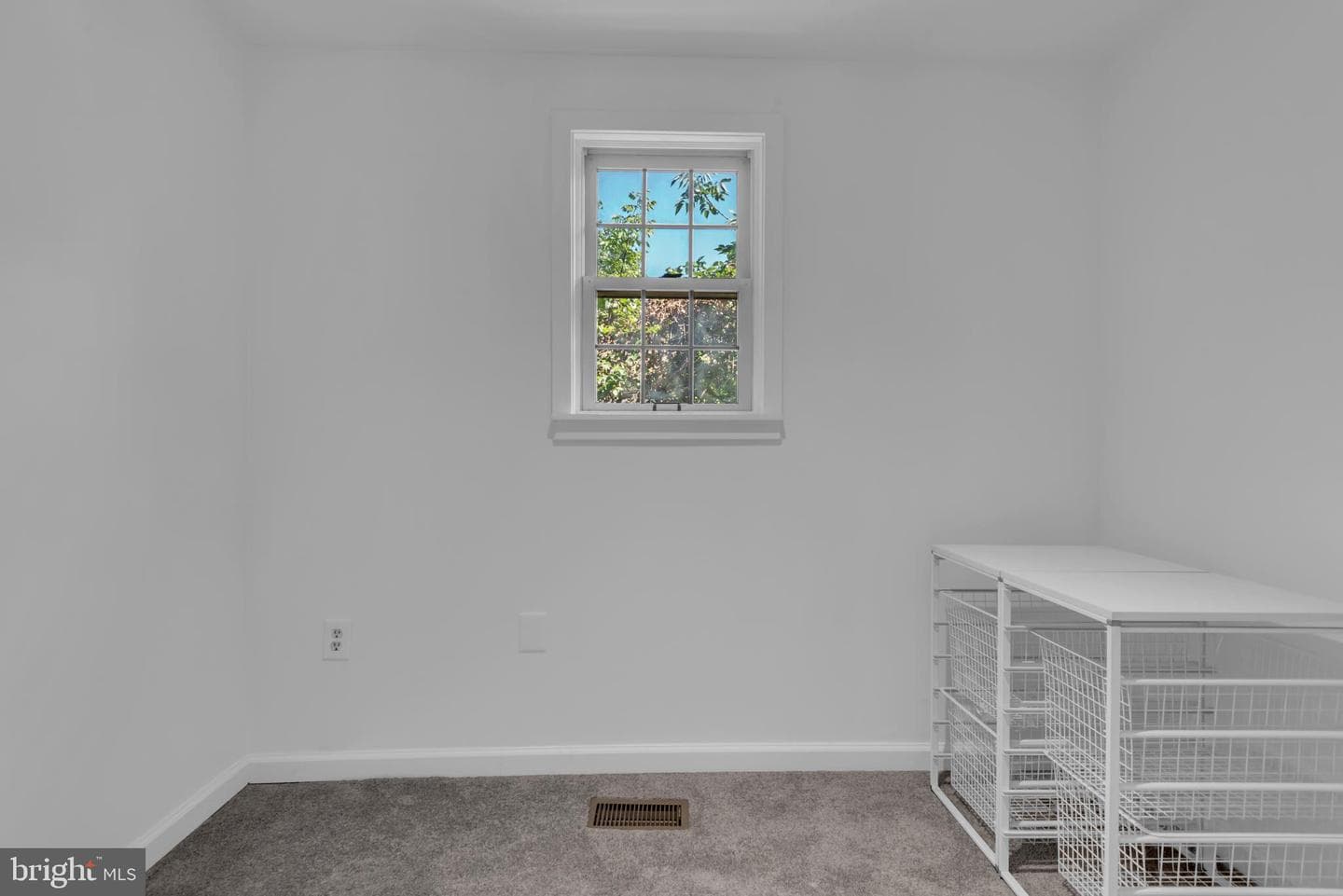 8200 Potomac Avenue photo 40