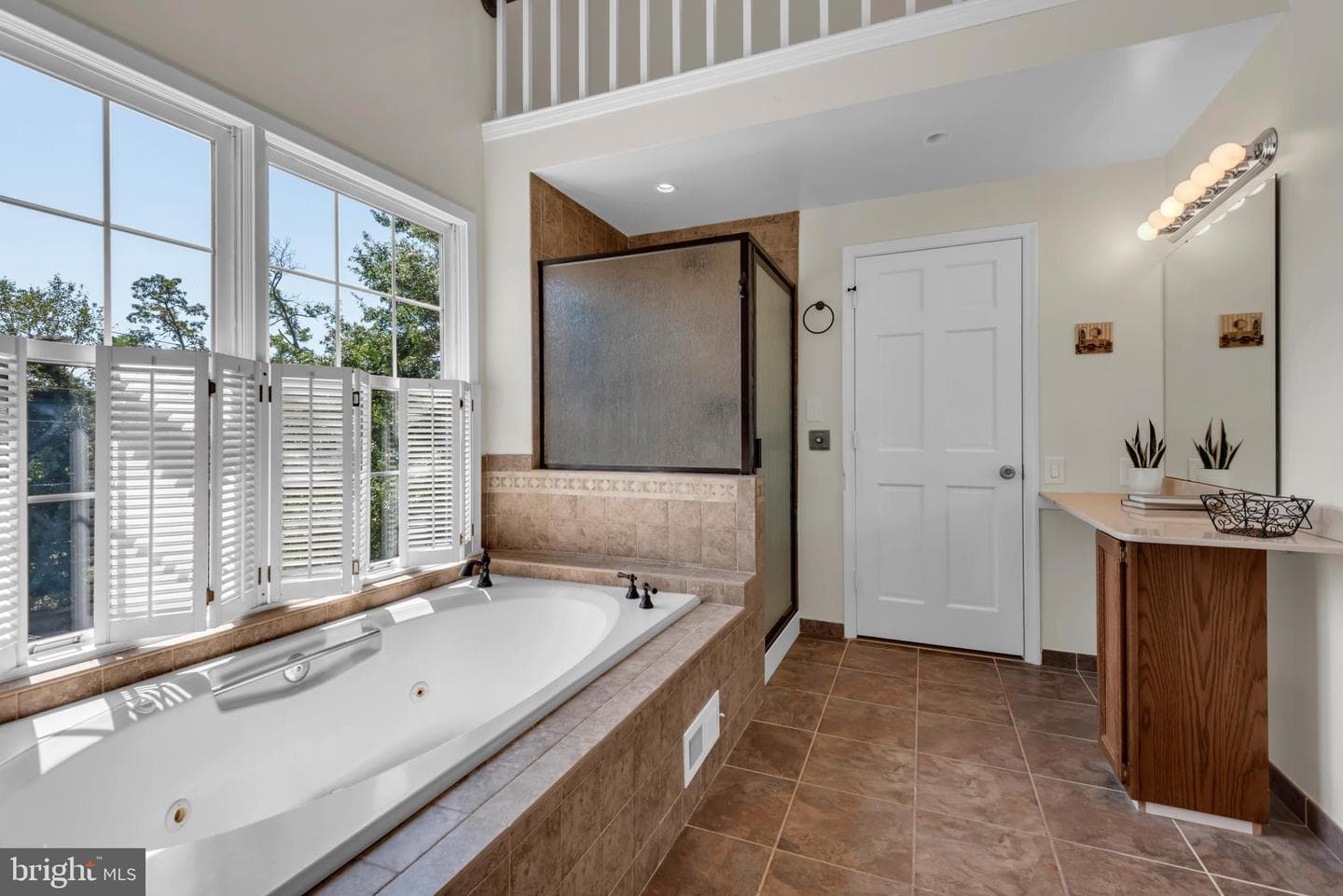 8200 Potomac Avenue photo 44