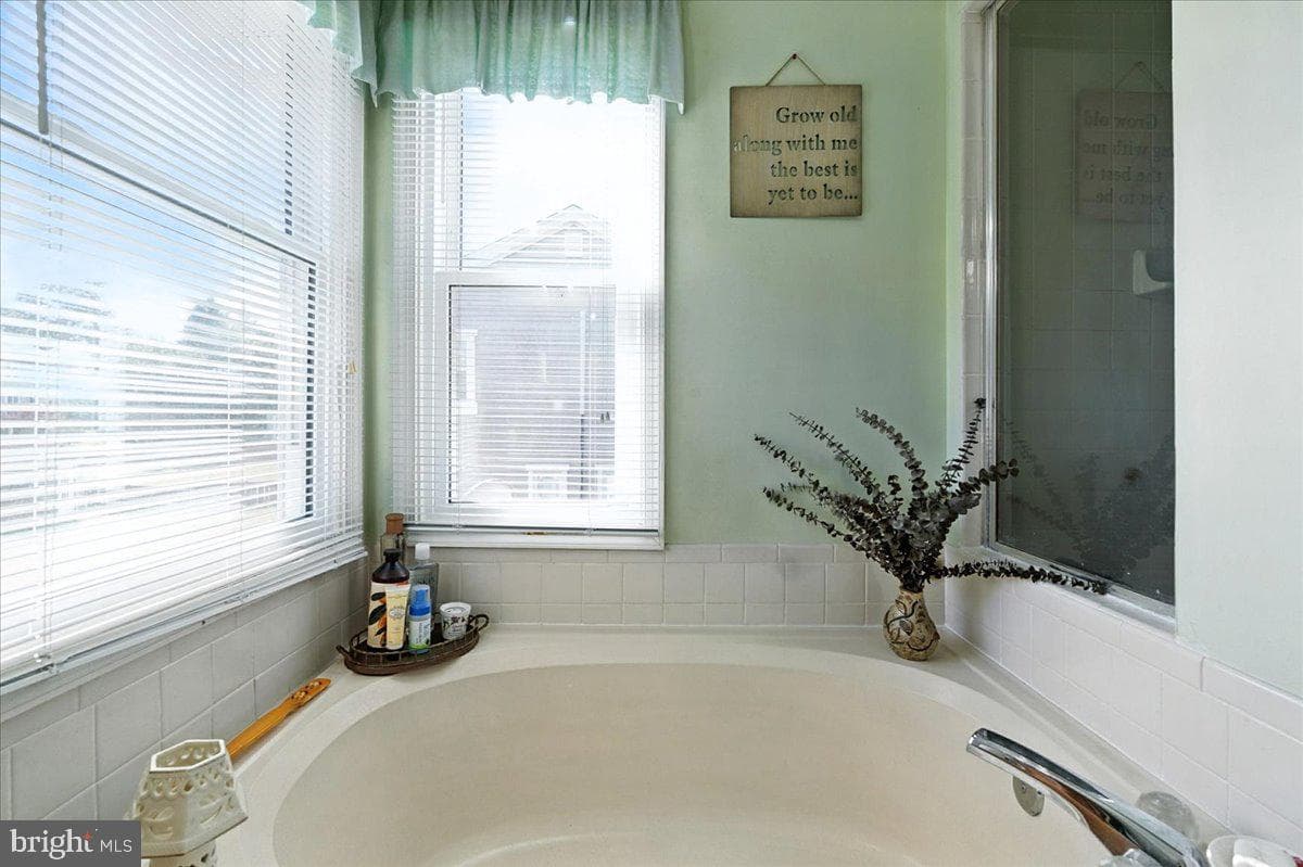 4105 Taunton Drive photo 32