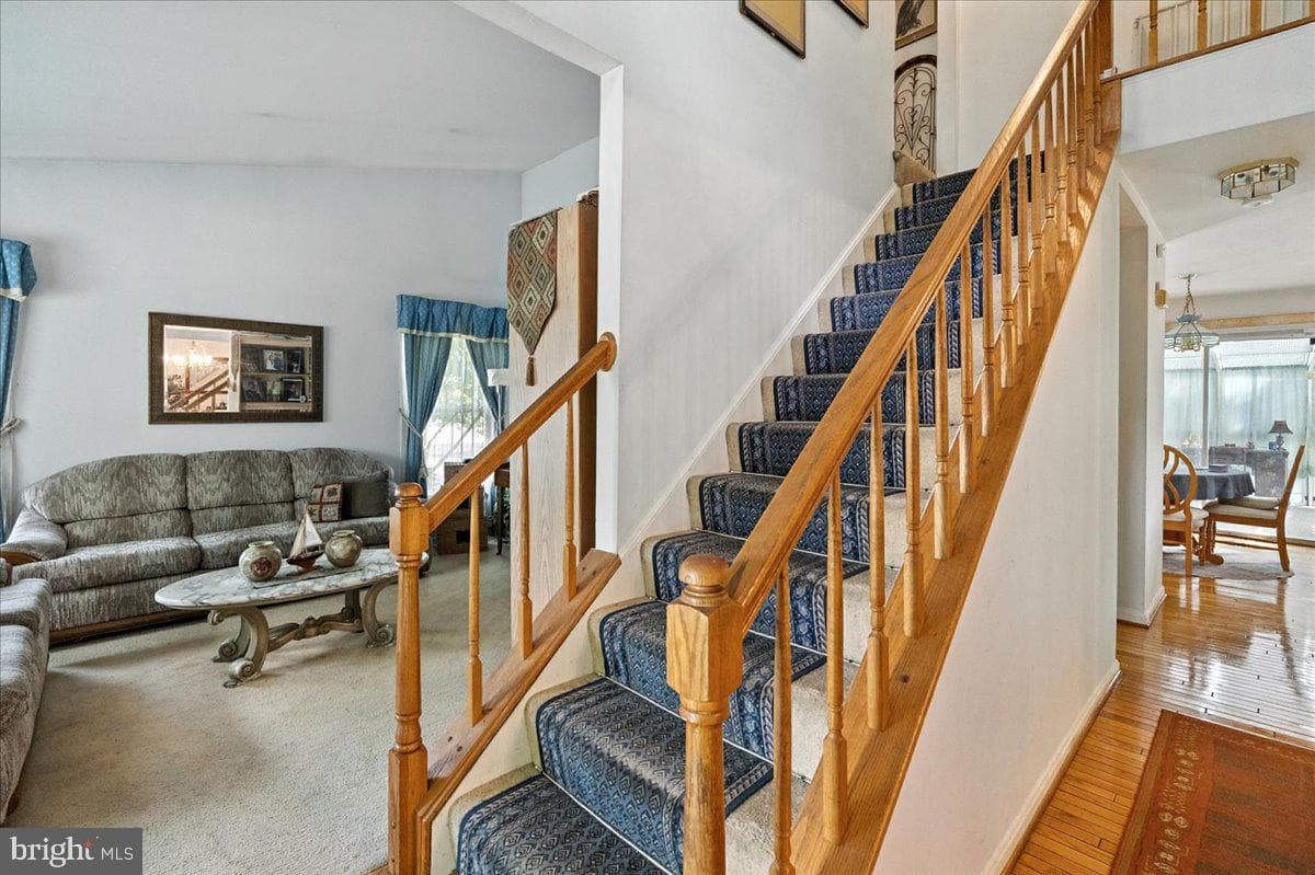4105 Taunton Drive photo 7