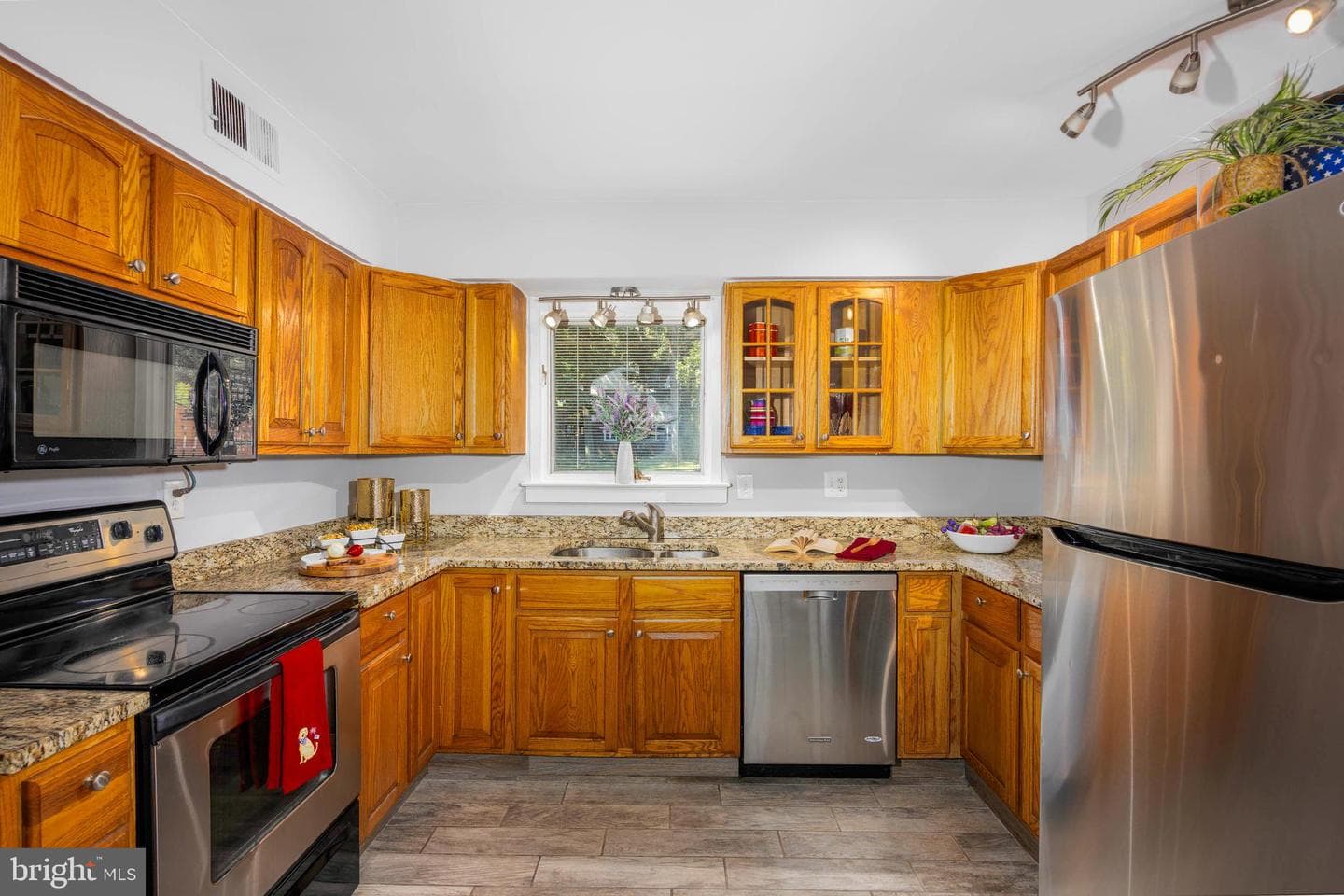 11022 Cherry Hill Road photo 10