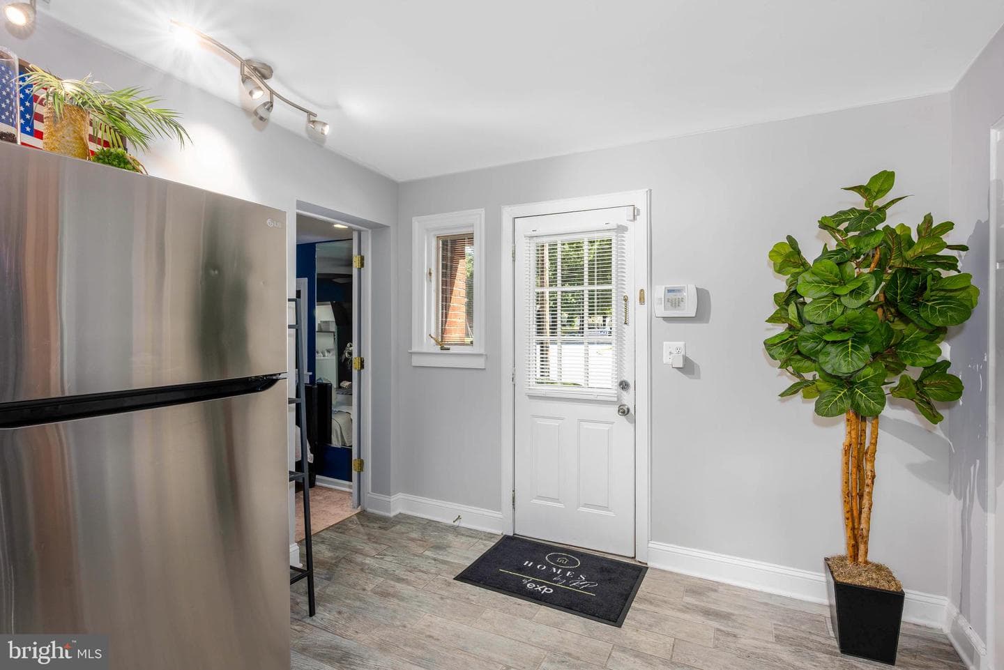 11022 Cherry Hill Road photo 13