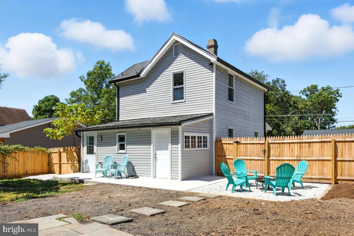 5811 Dade Street photo 28