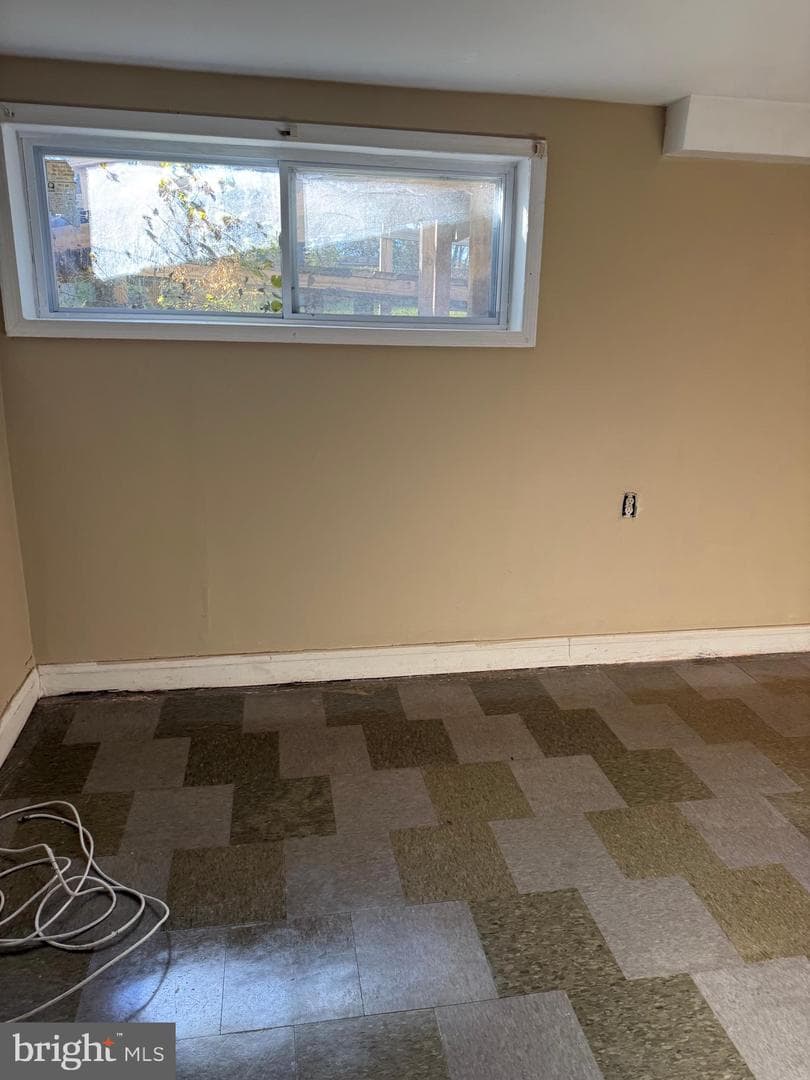 7003 Fairwood Road photo 25