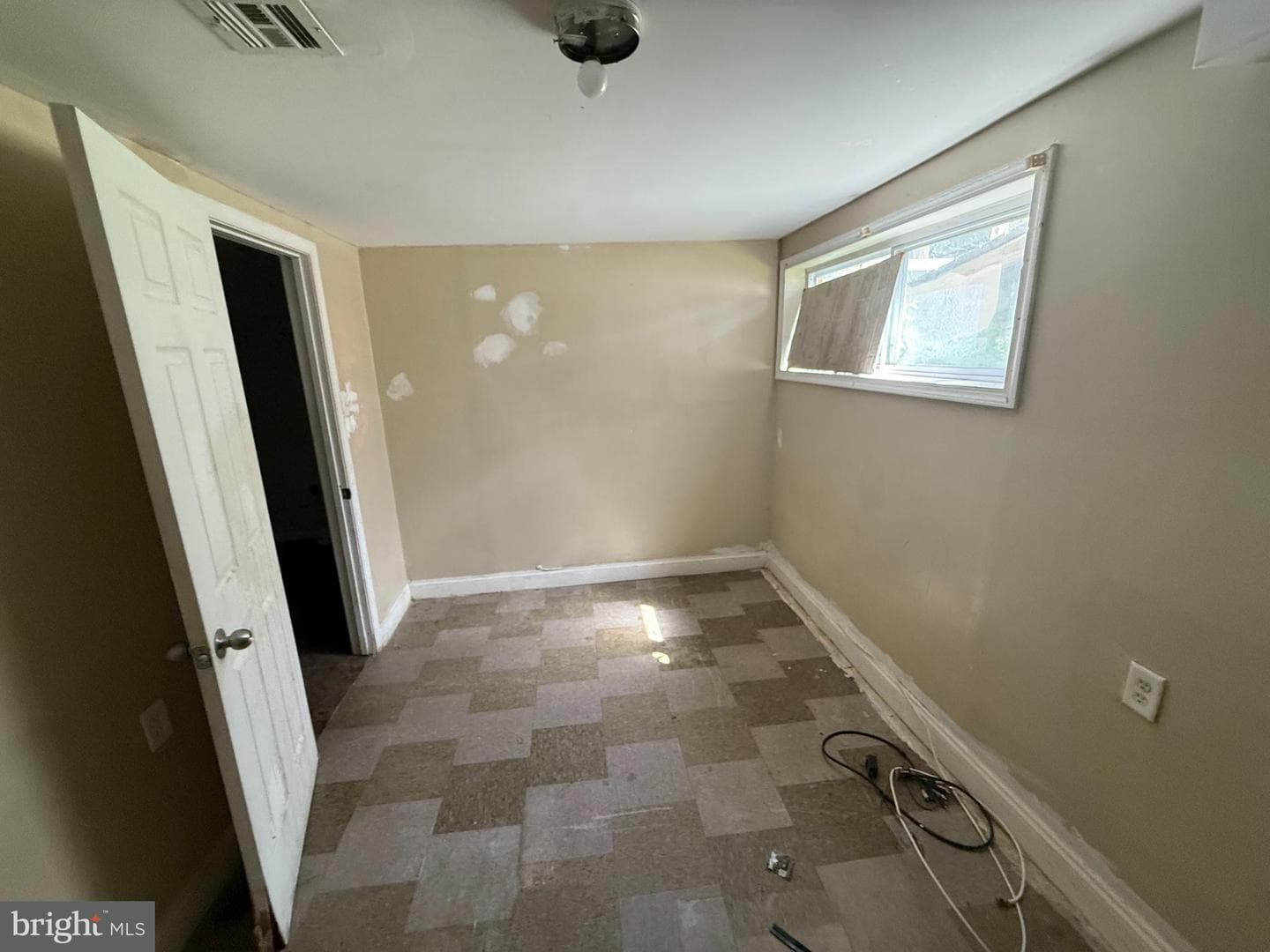 7003 Fairwood Road photo 9