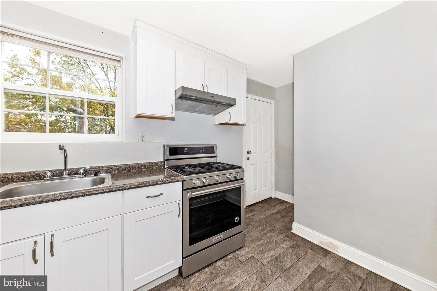 8109 Riggs Road photo 10
