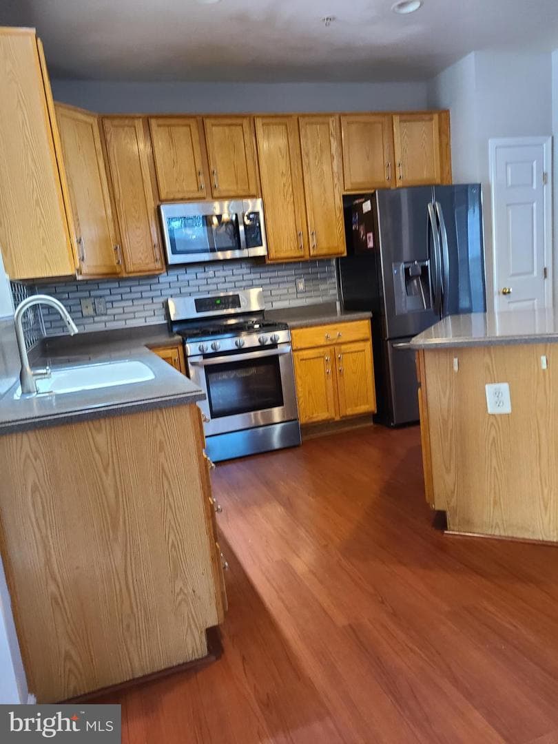 6606 Landing Way photo 15