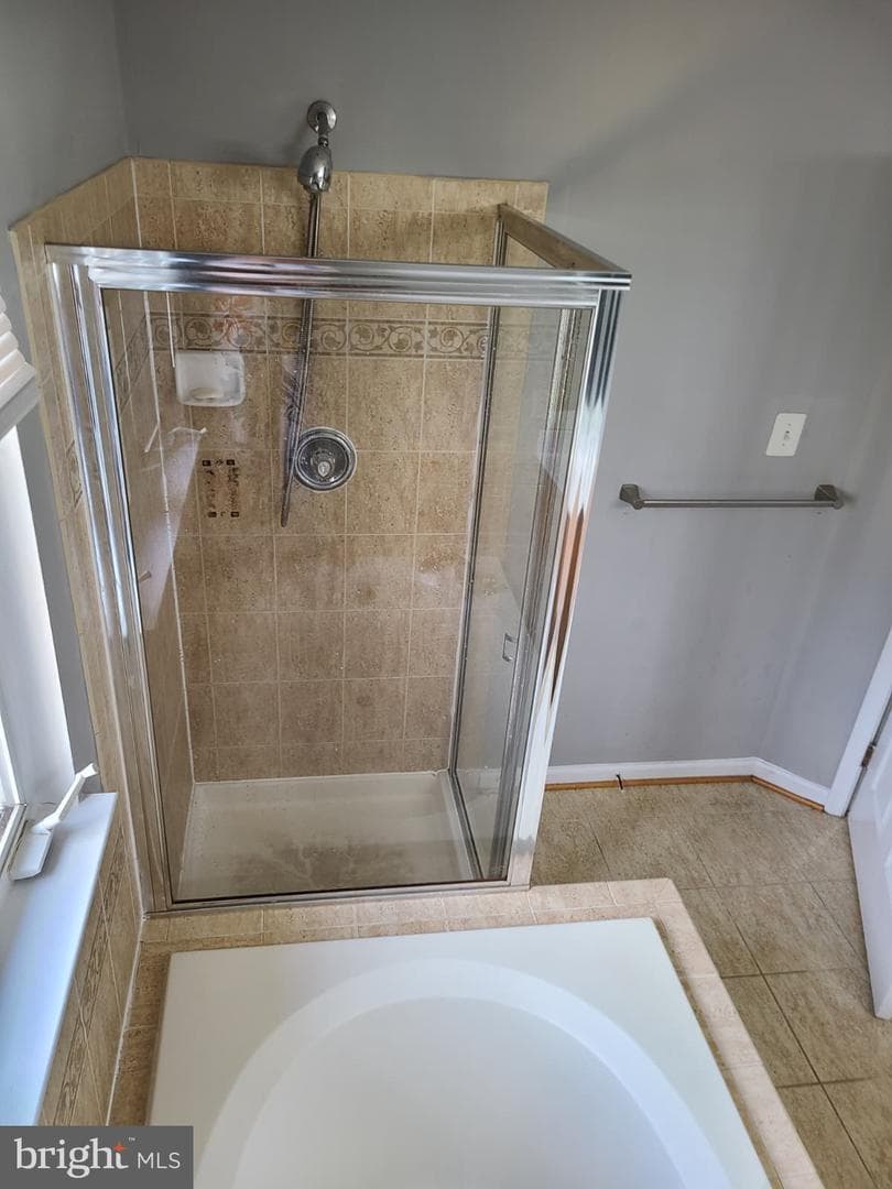 6606 Landing Way photo 25